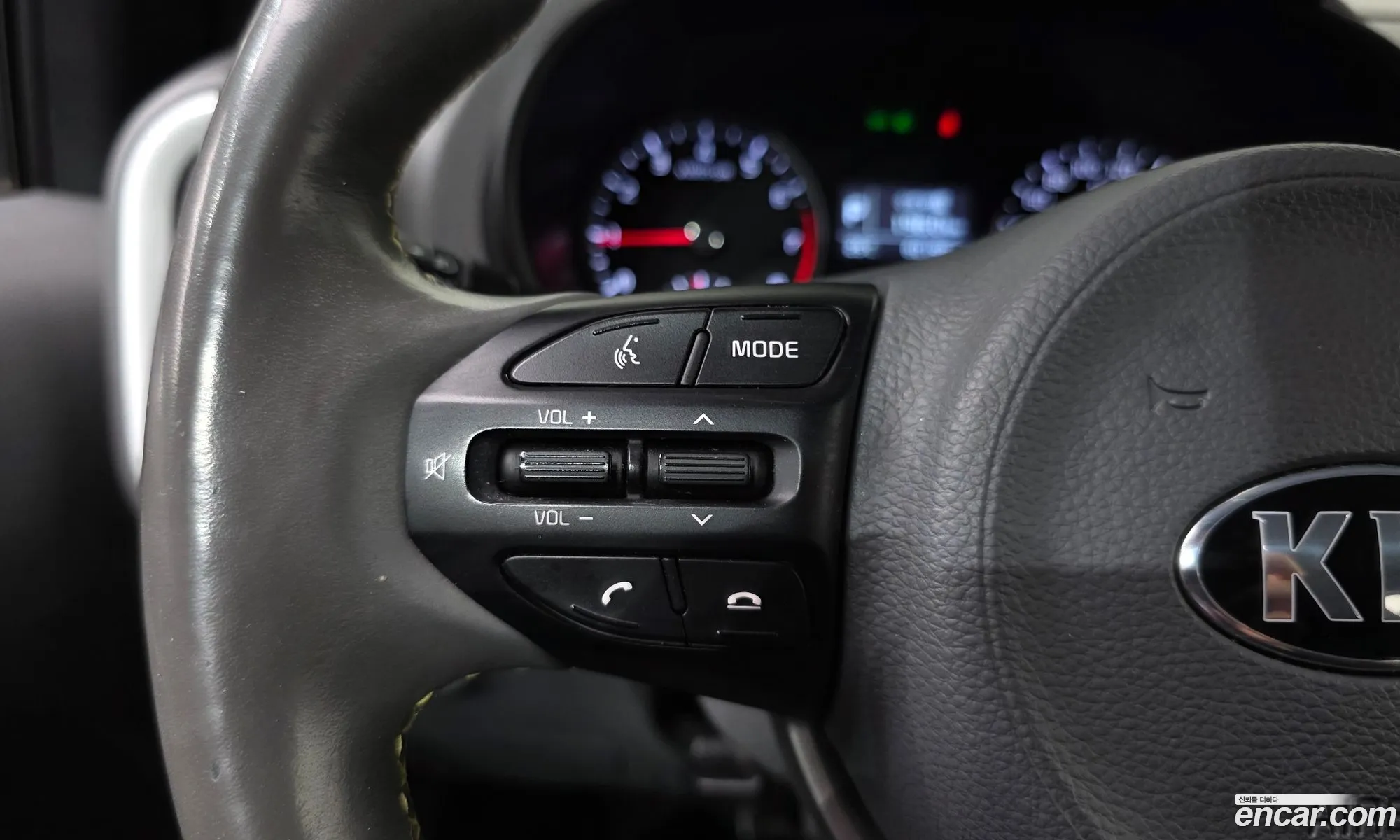 Kia Morning 2017 KNAB5511BHT138109 — 12