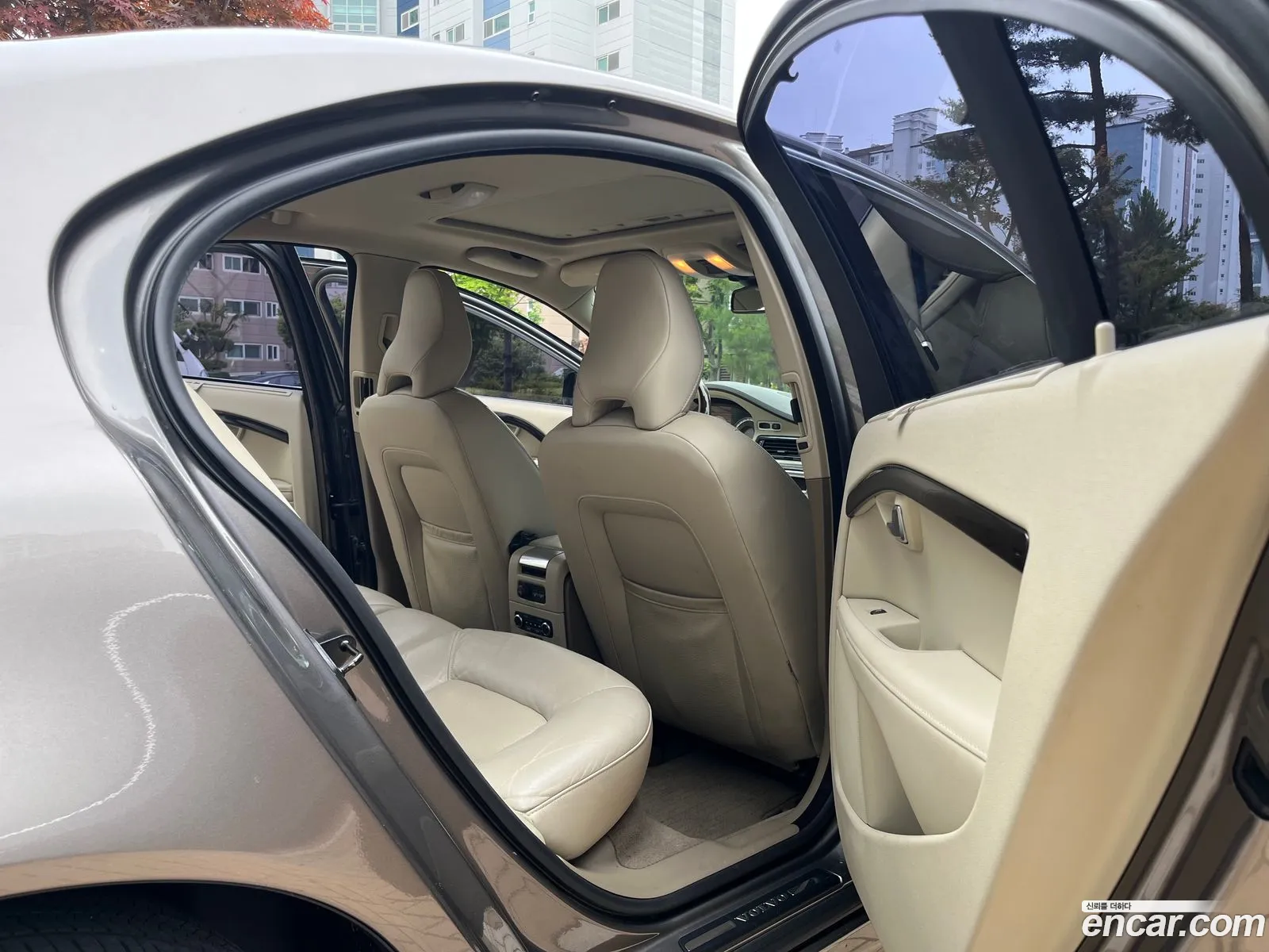 Volvo S80 2010 — 16