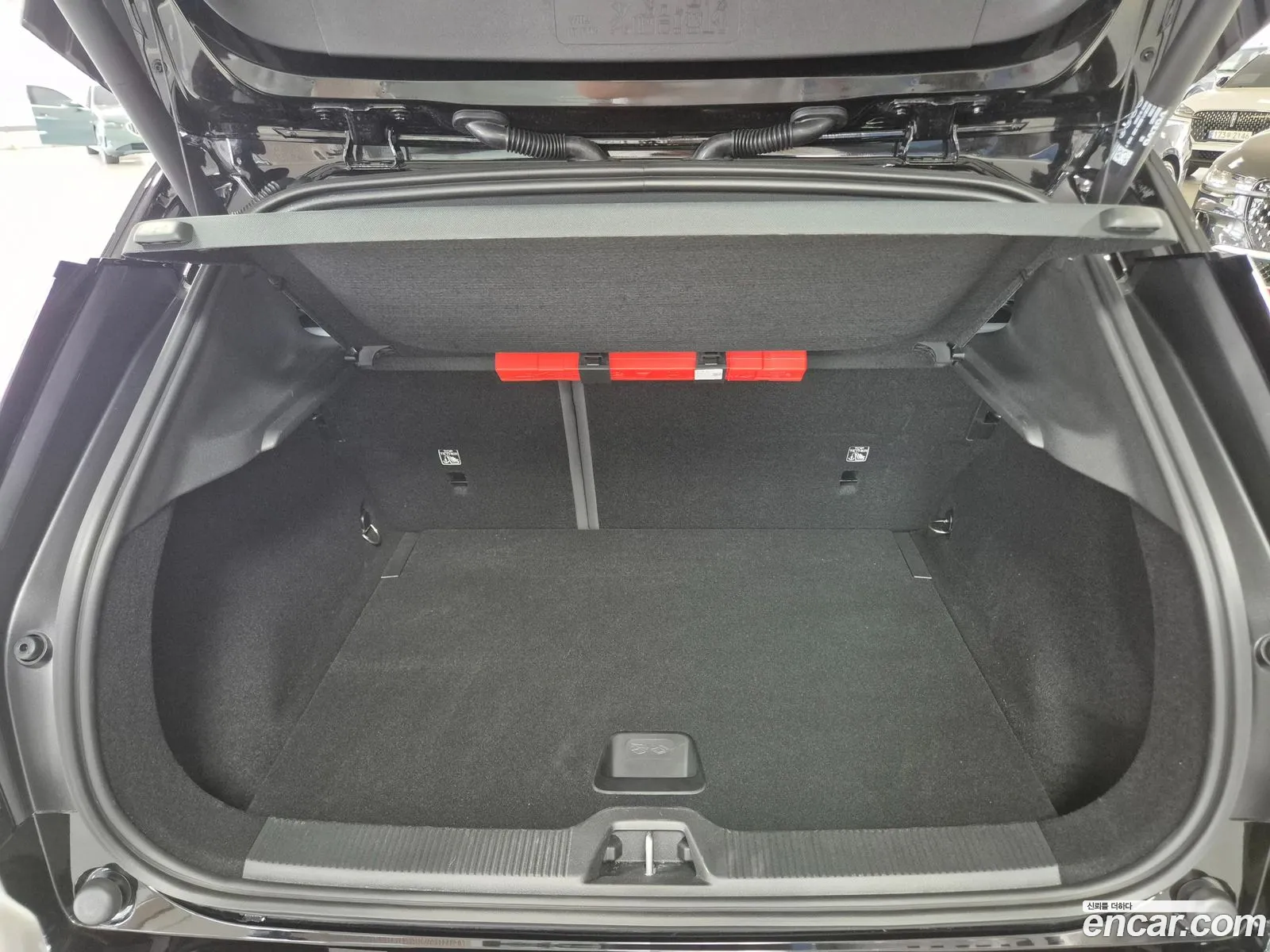 Volvo EX30 2025 — 18
