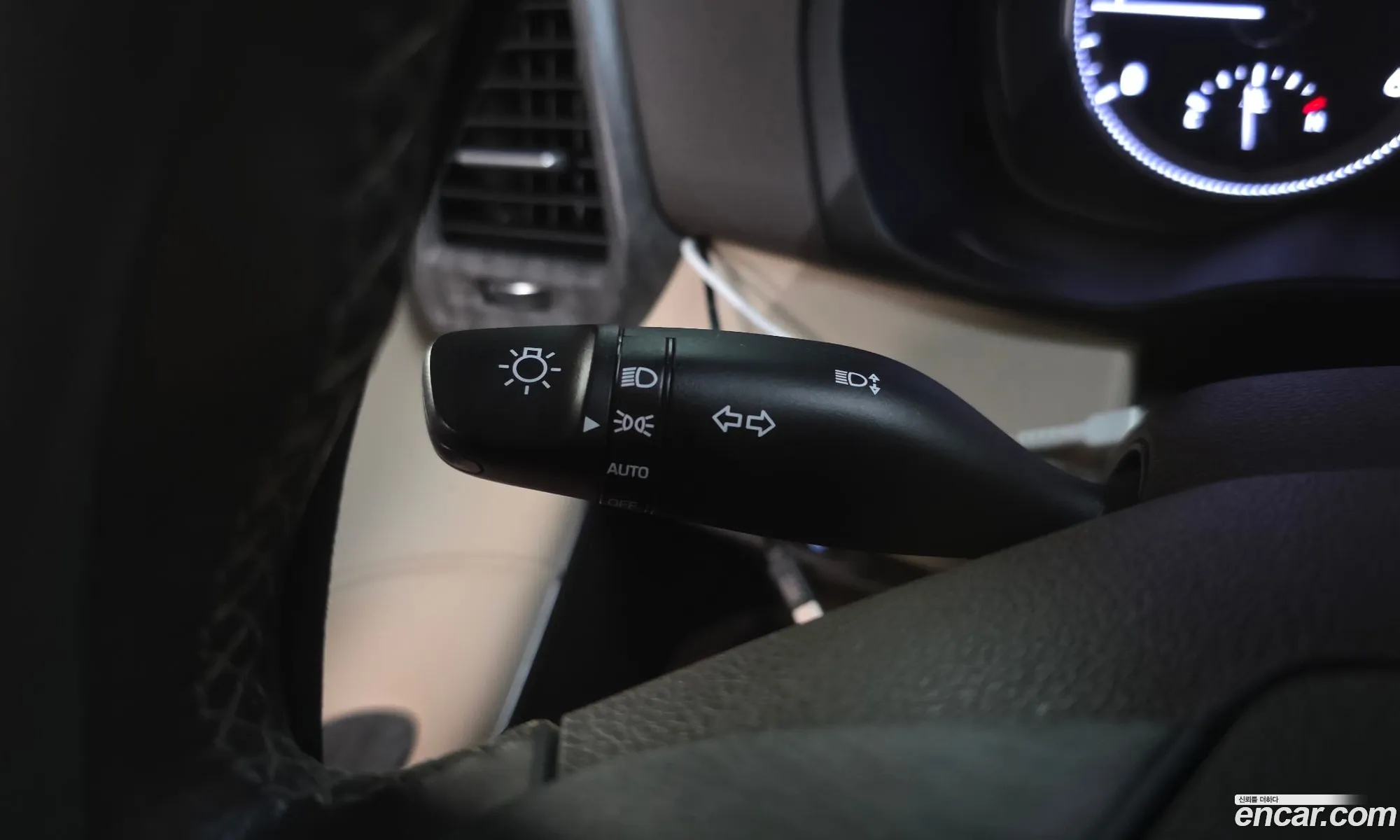 Hyundai Grandeur IG 2018 — 27