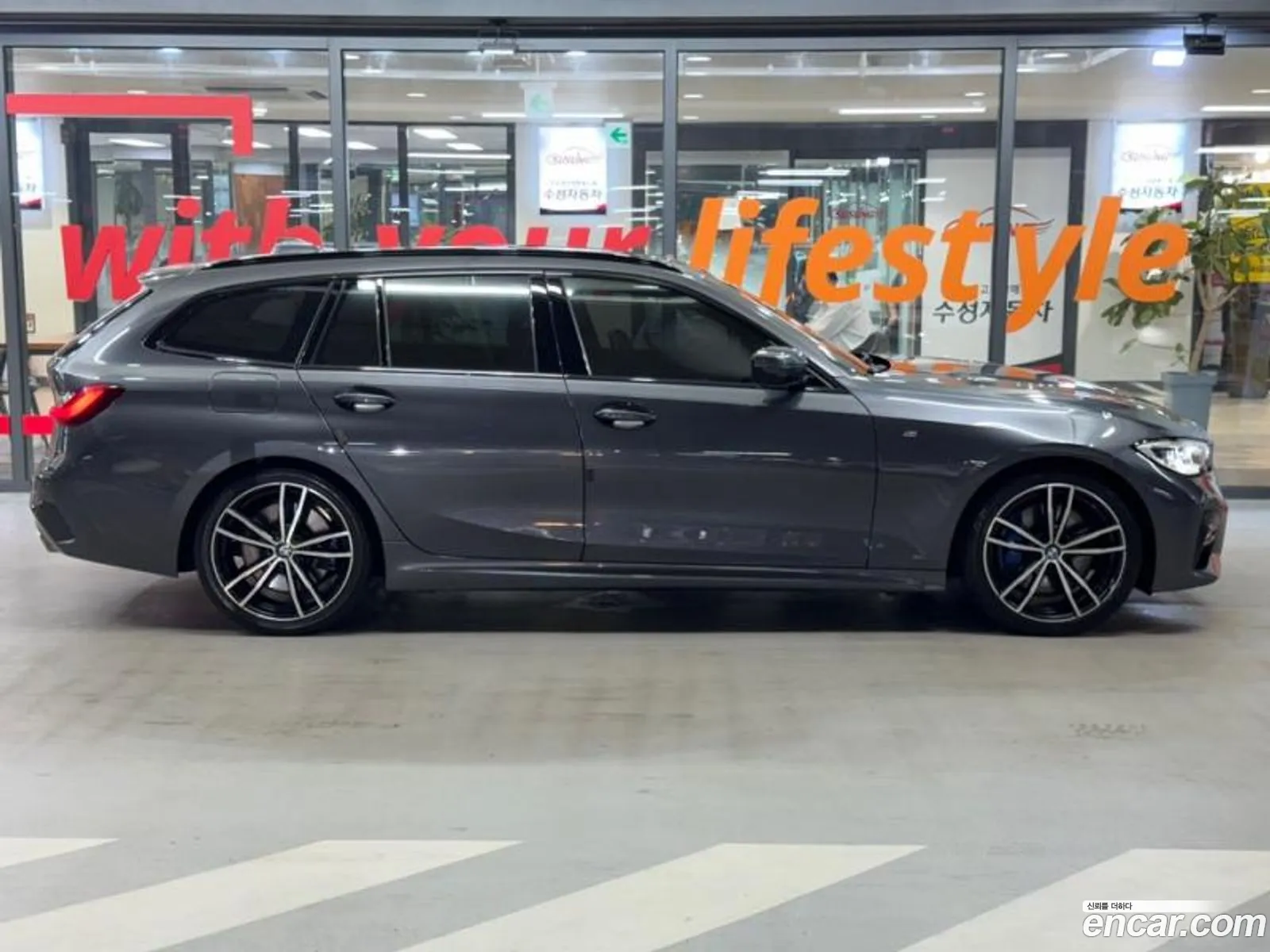 BMW 3 Series 2022 — 3