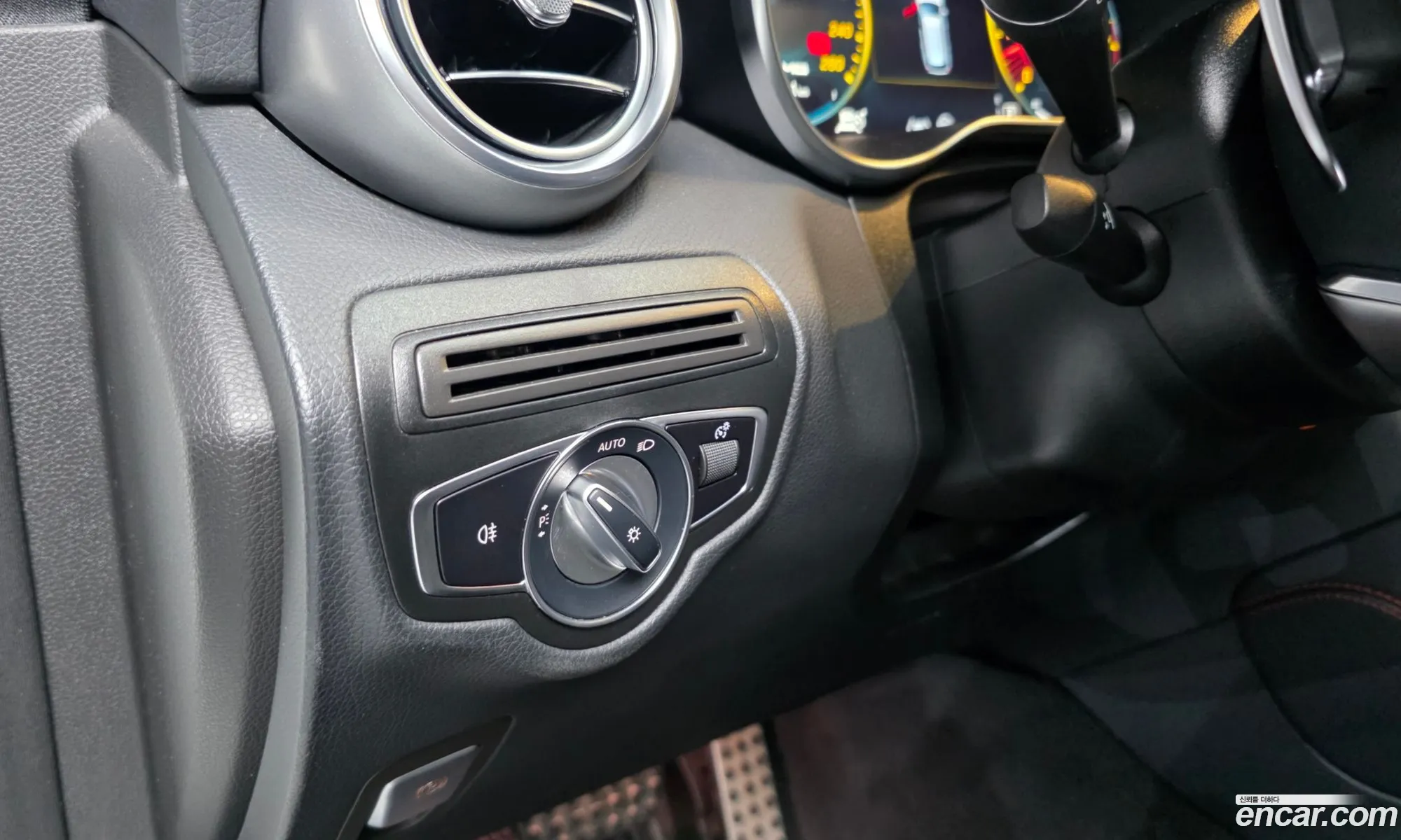 Mercedes-Benz GLC-Class X253 2020 — 31
