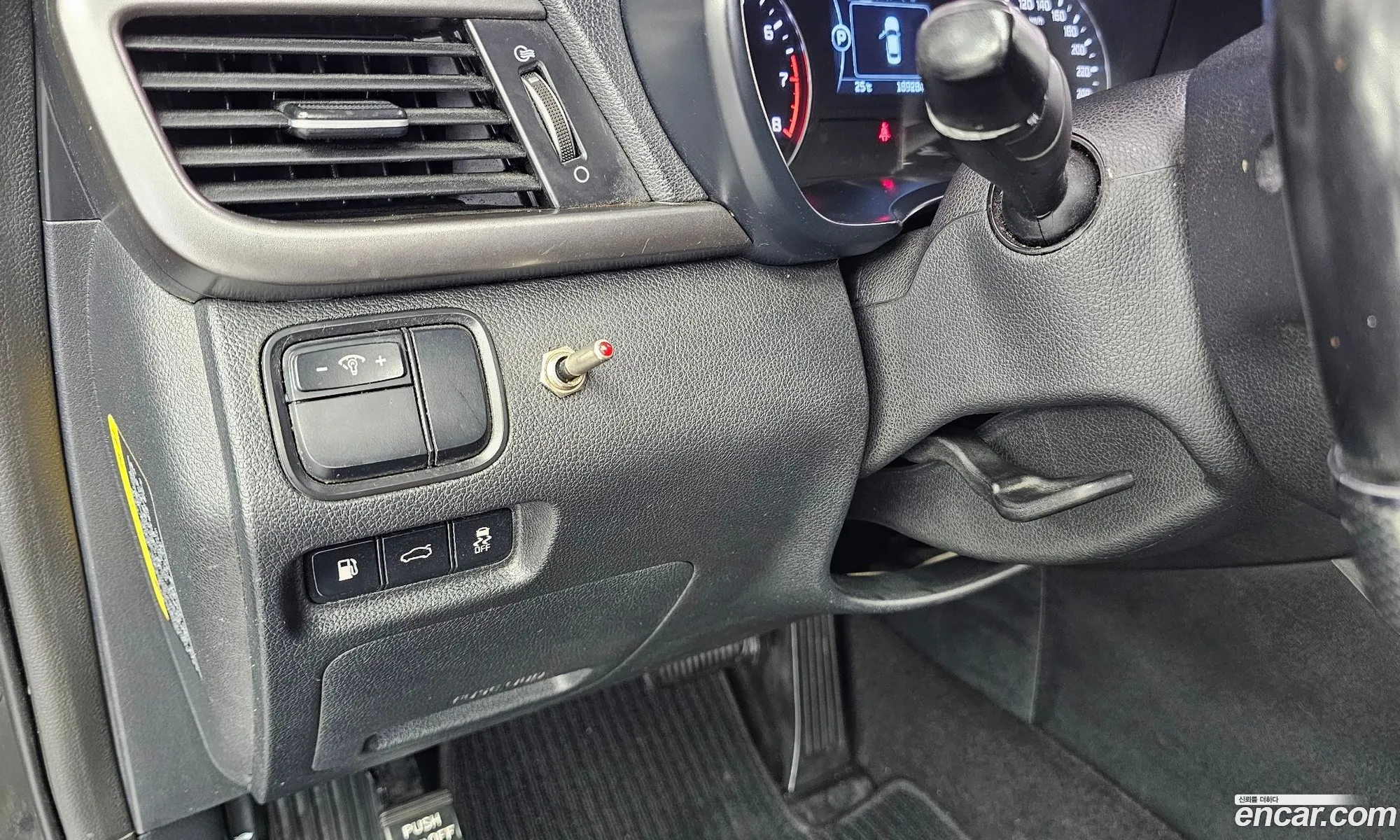 Kia K5 2016 KNAGT416BHA114640 — 11
