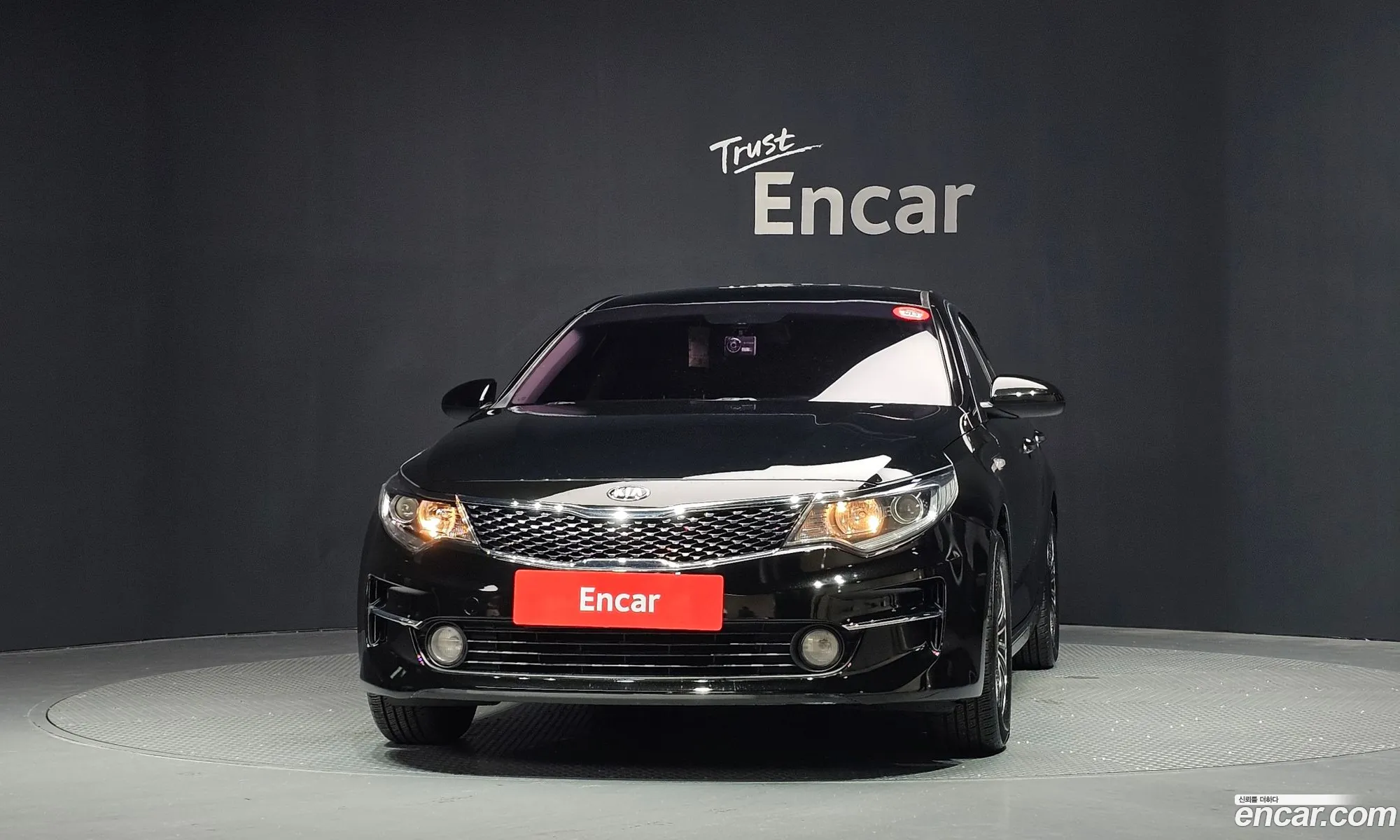 Kia K5 2016 KNAGT416BHA114640 — 12