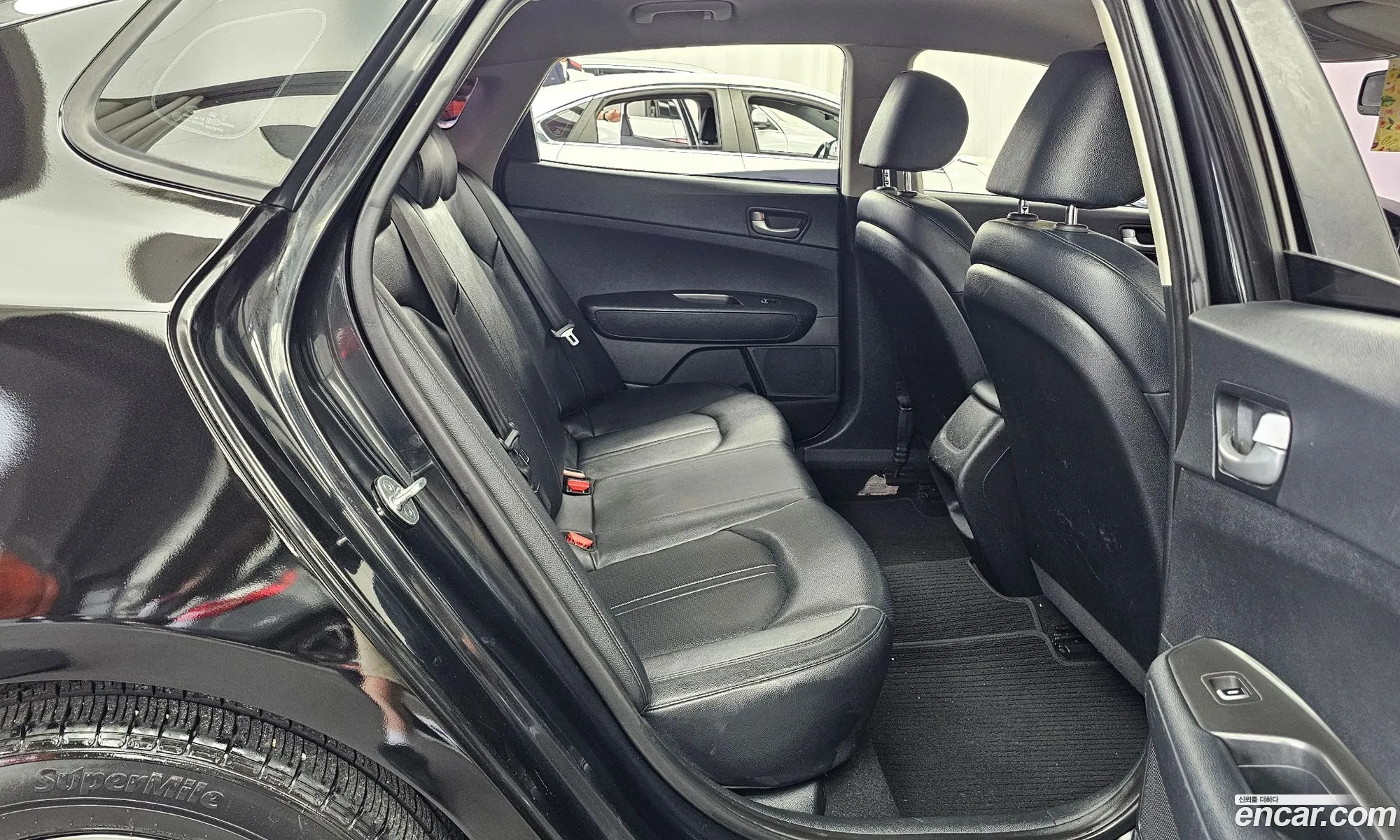 Kia K5 2016 KNAGT416BHA114640 — 15
