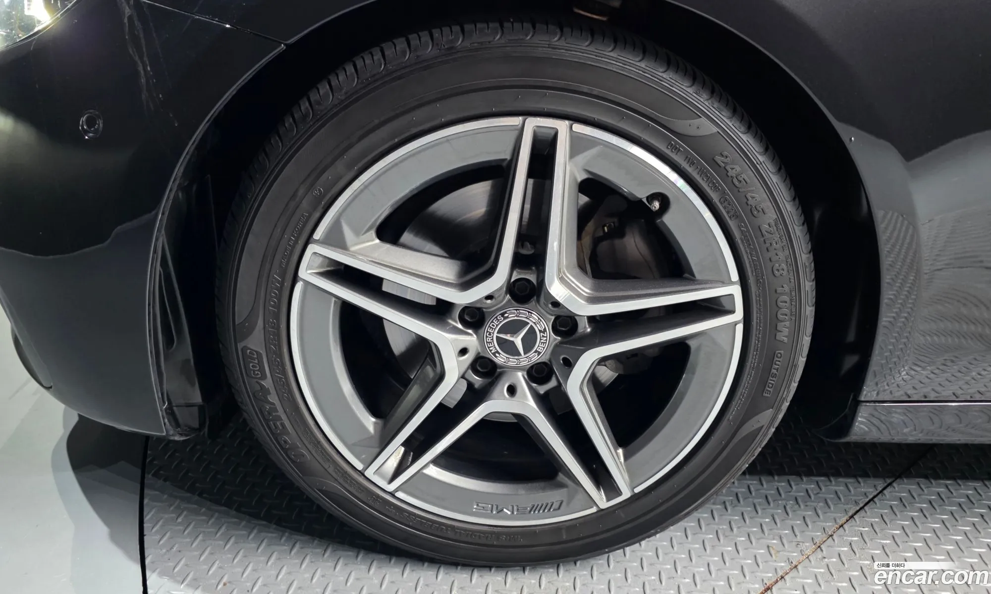 Mercedes-Benz E-Class W213 2022 — 30