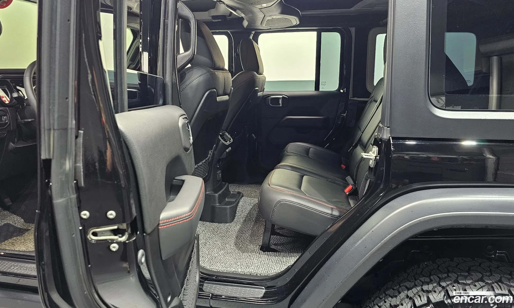 Jeep Wrangler 2024 — 11