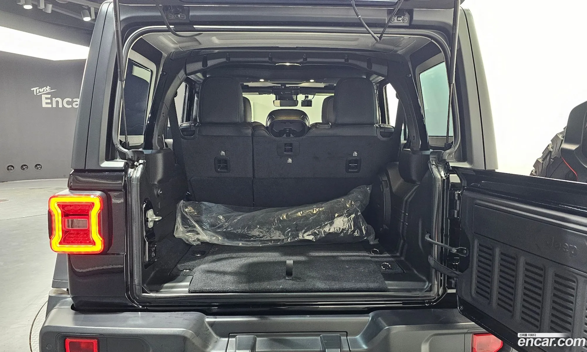 Jeep Wrangler 2024 — 27