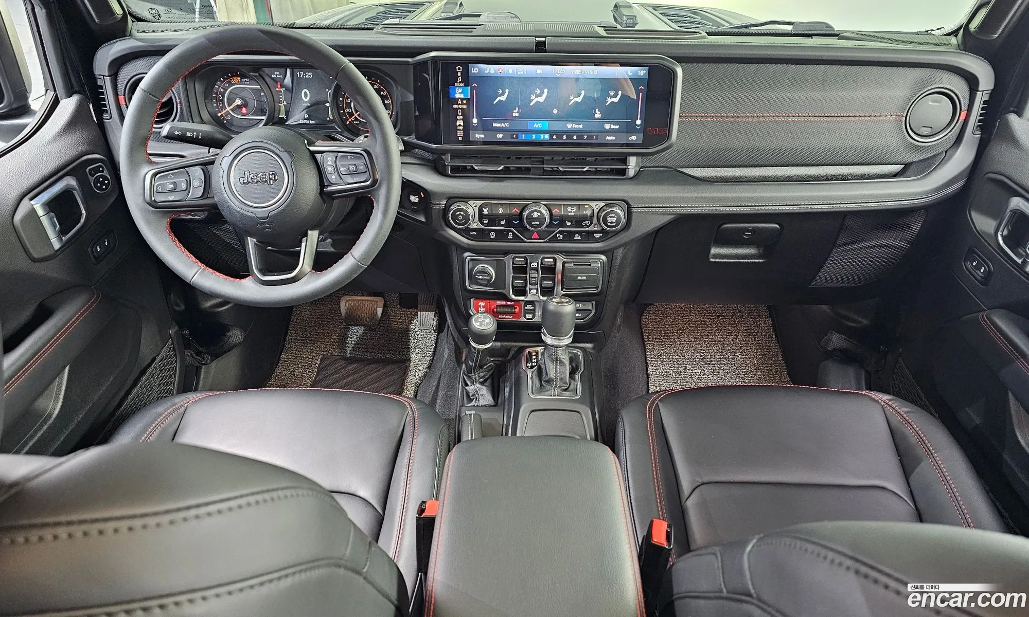 Jeep Wrangler 2024 — 4