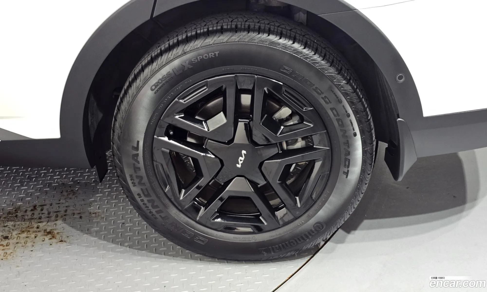 Kia Sorento 2024 KNARH81GBRA299840 — 13