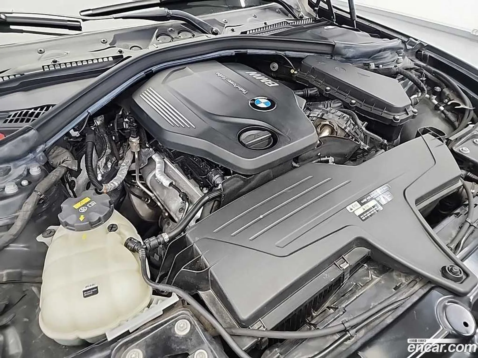 BMW 3 Series 2018 — 19