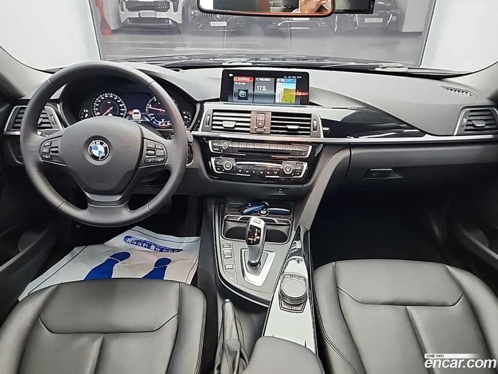 BMW 3 Series 2018 — 17