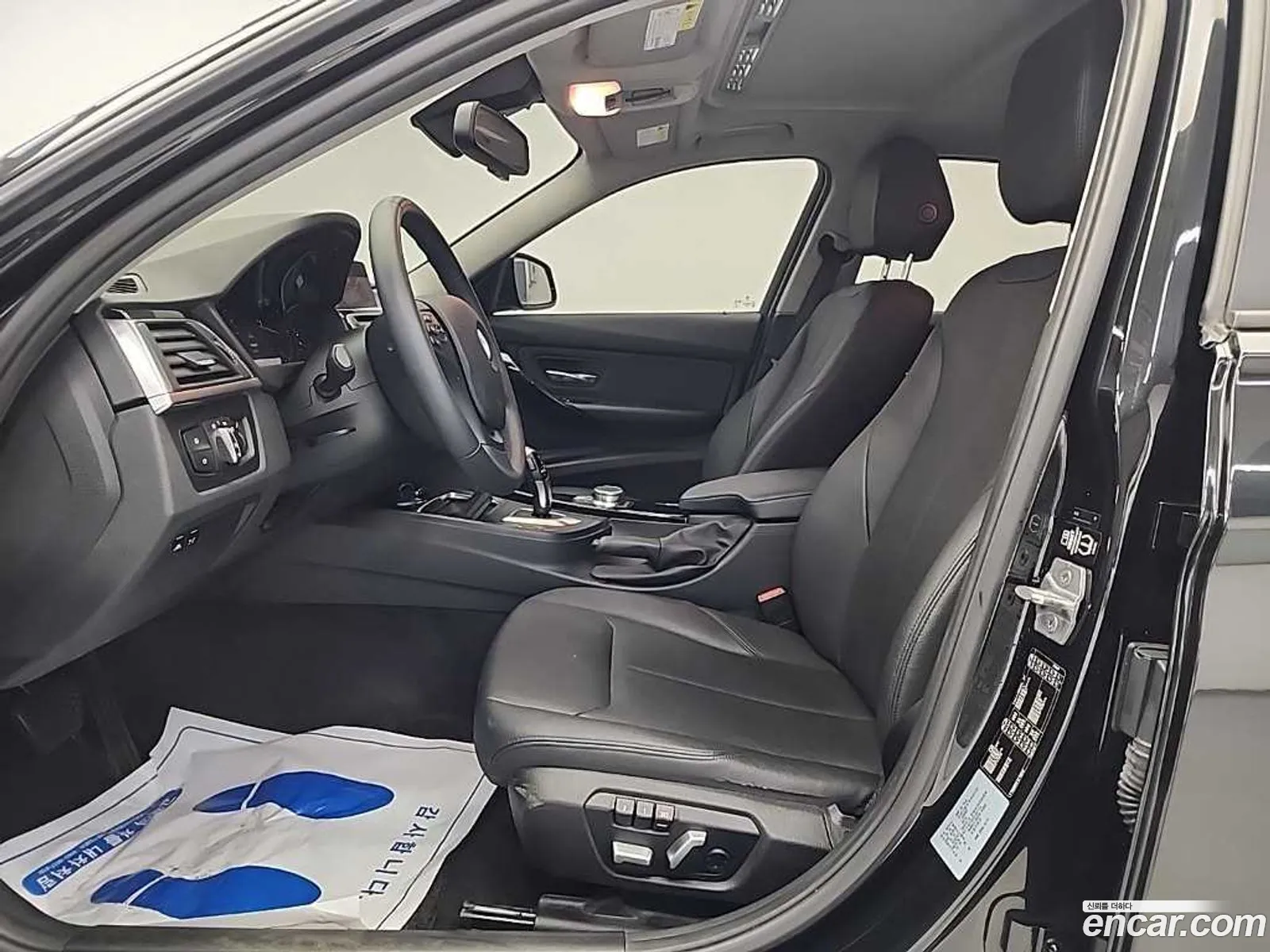 BMW 3 Series 2018 — 14