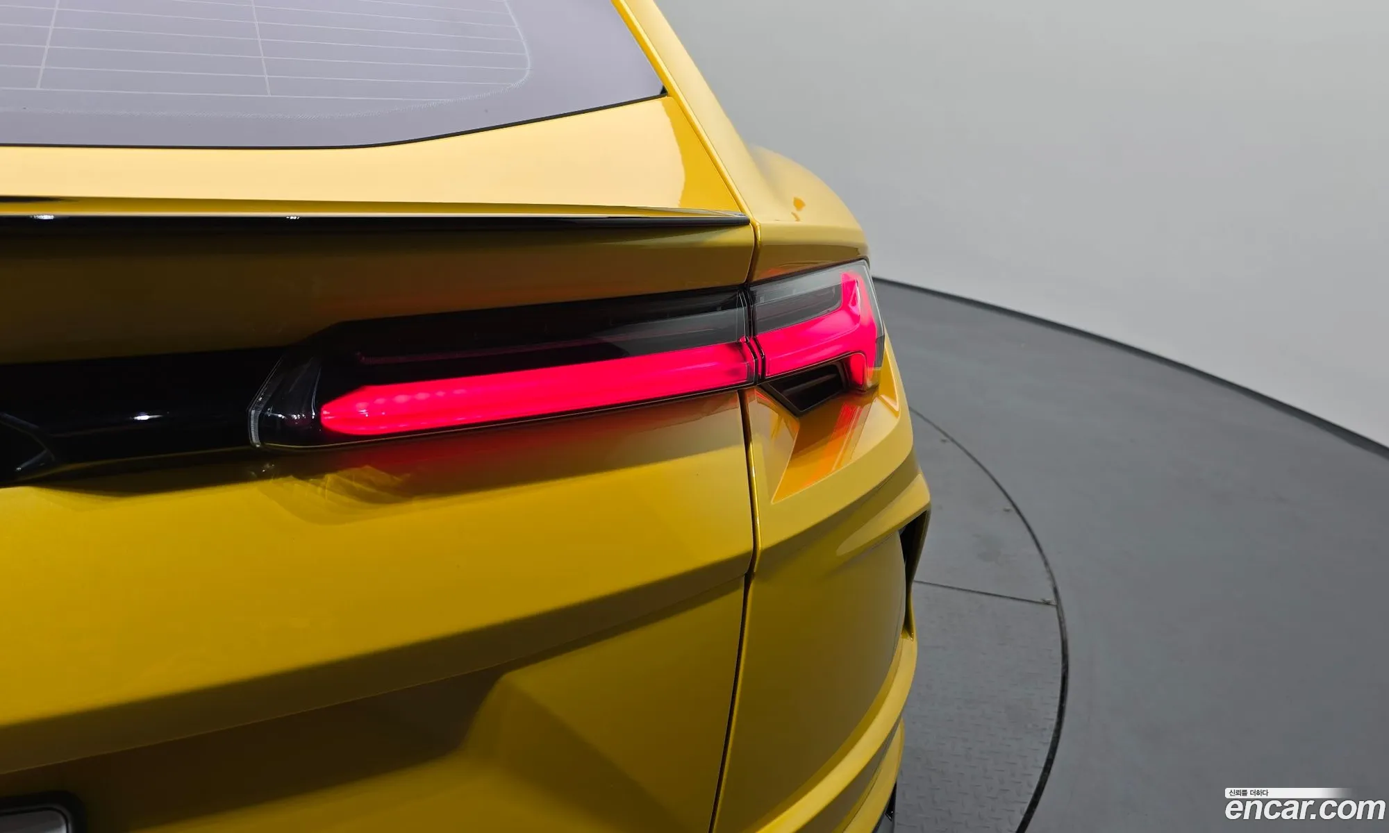 Lamborghini Urus 2022 — 4