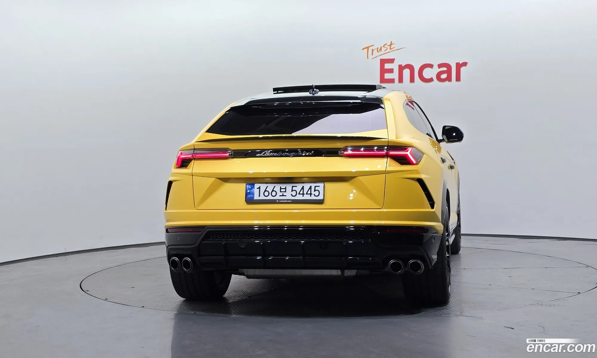 Lamborghini Urus 2022 — 3