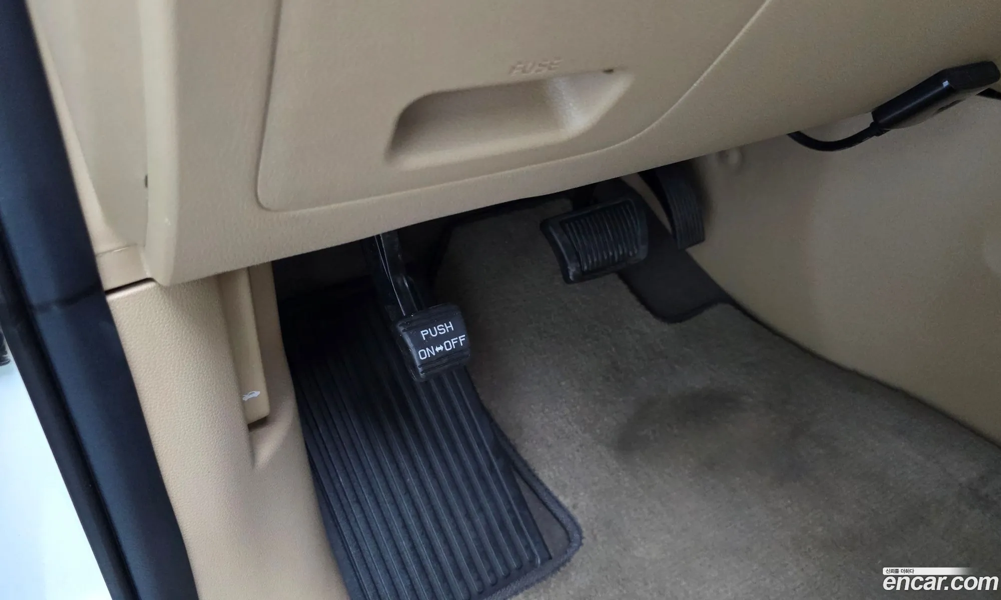 Kia Carnival 2016 KNAMB81ABGS226505 — 30