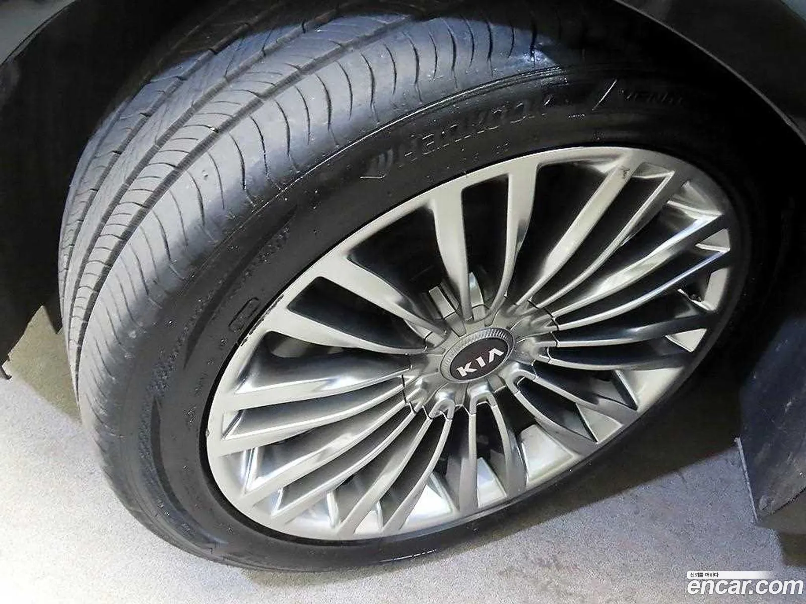 Kia The K9 2018 — 16