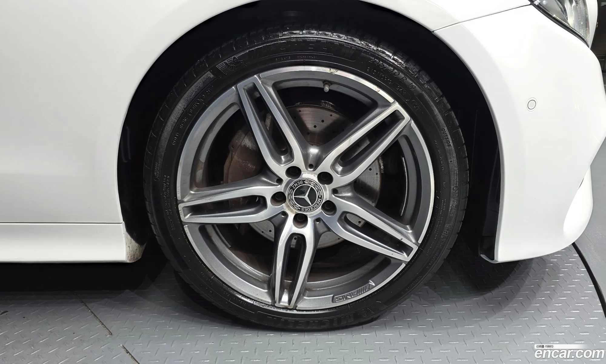 Mercedes-Benz E-Class W213 2018 WDD1J1EB3JF048579 — 9