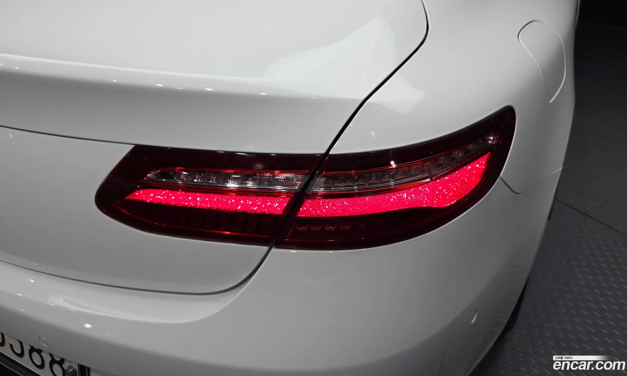 Mercedes-Benz E-Class W213 2018 WDD1J1EB3JF048579 — 11