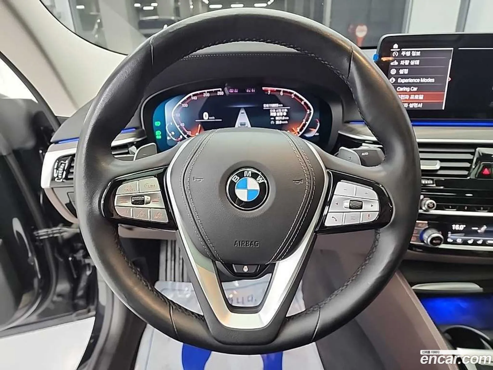BMW 6 Series GT 2023 — 6