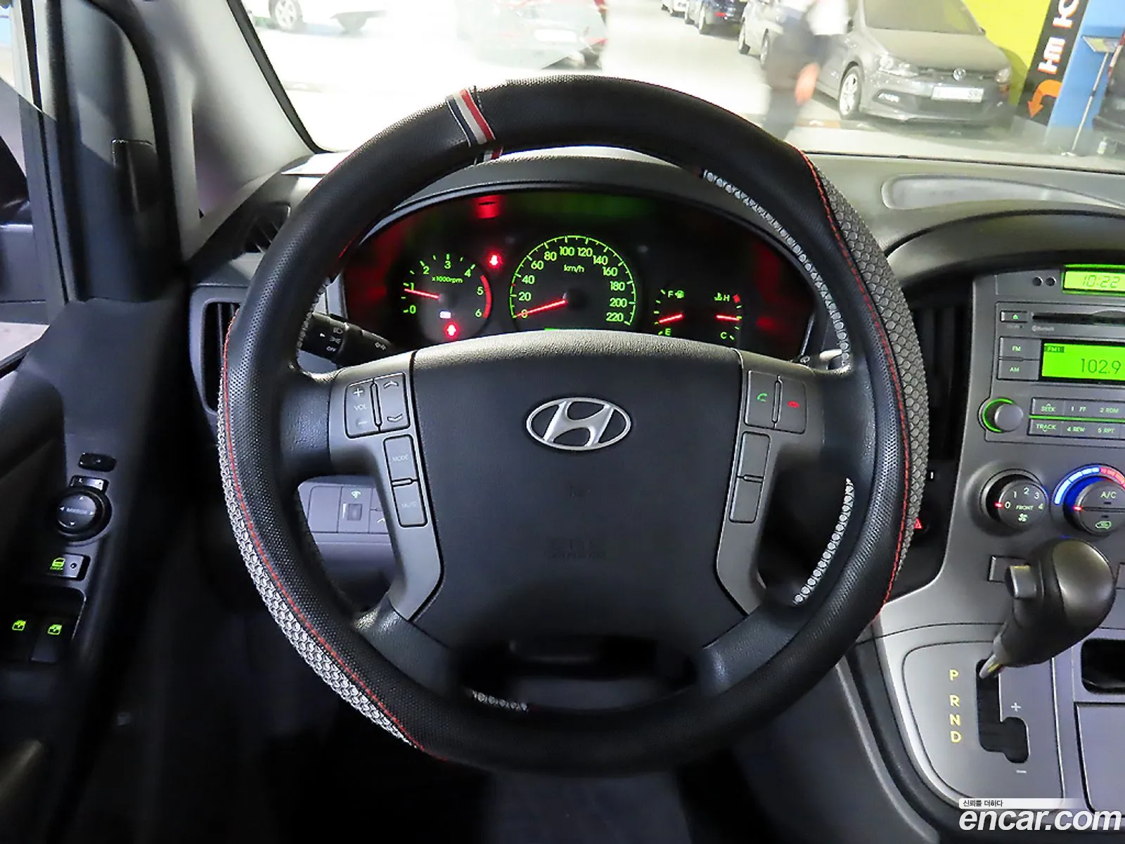 Hyundai Grand Starex 2014 — 13