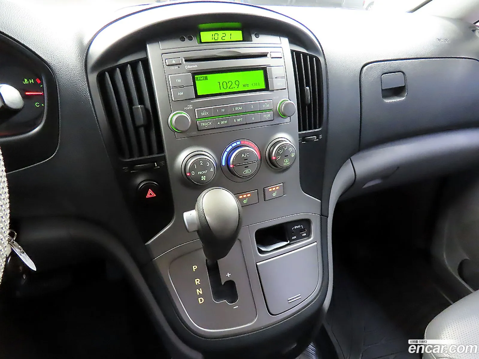 Hyundai Grand Starex 2014 — 18