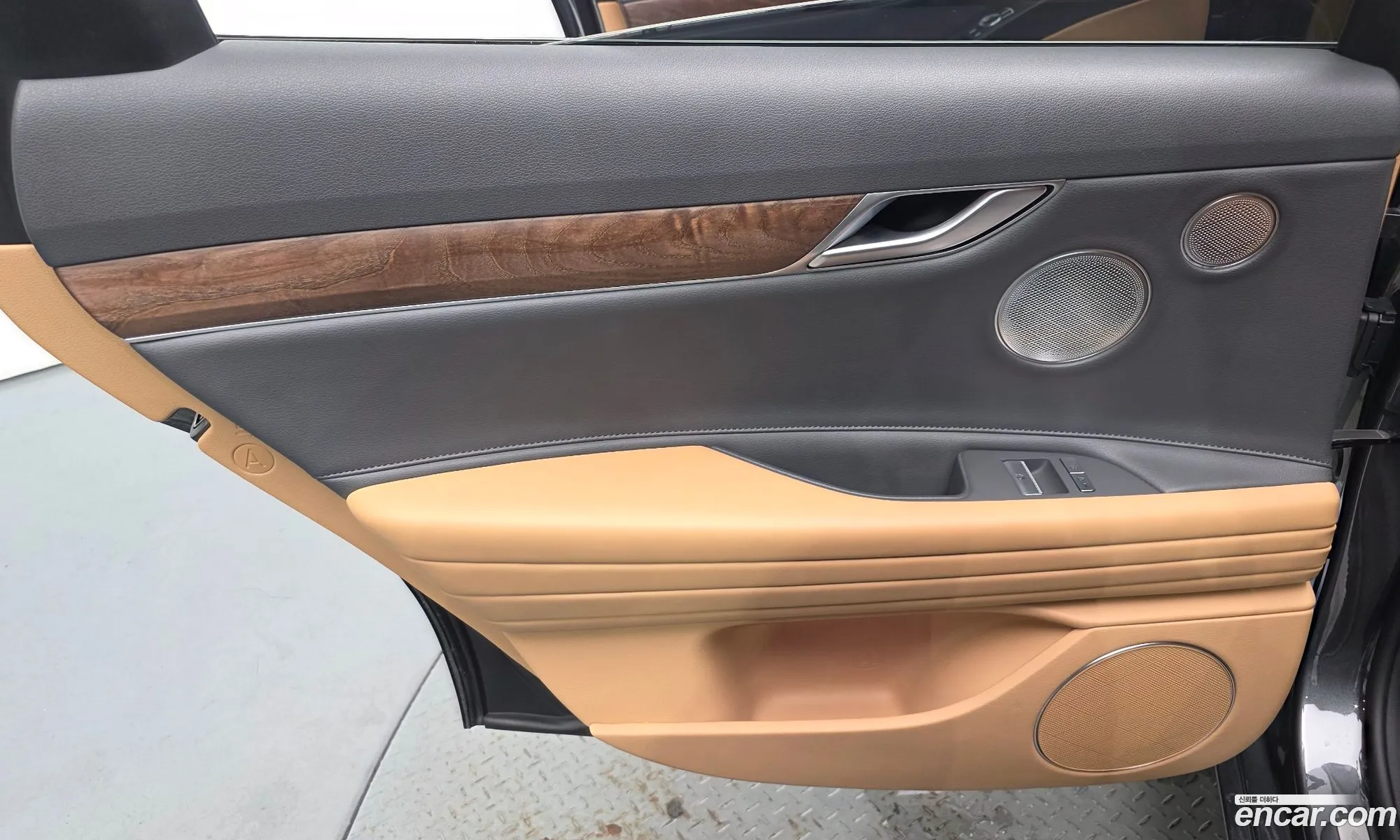 Genesis G80 2021 KMTGB41CBNU095826 — 4