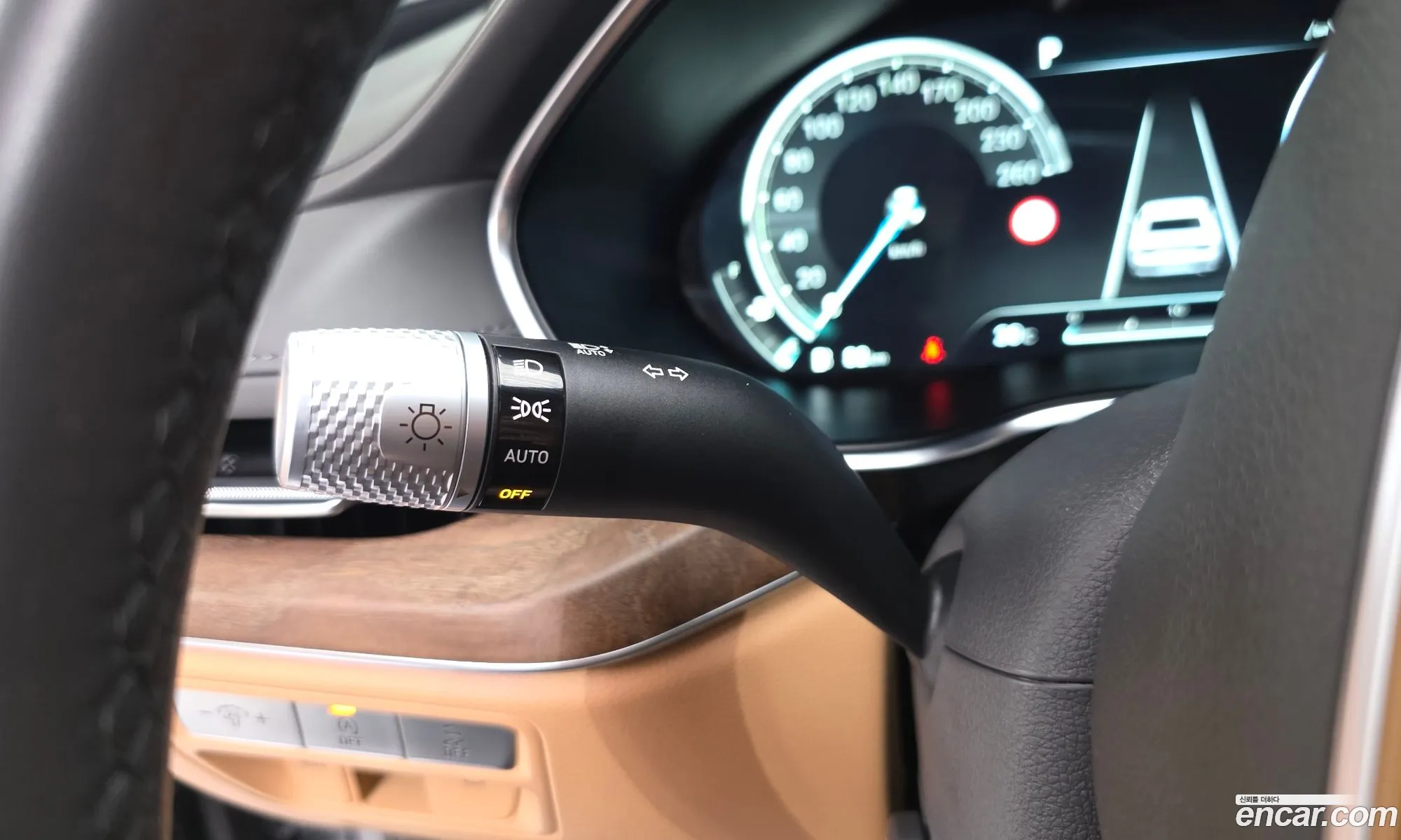 Genesis G80 2021 KMTGB41CBNU095826 — 2