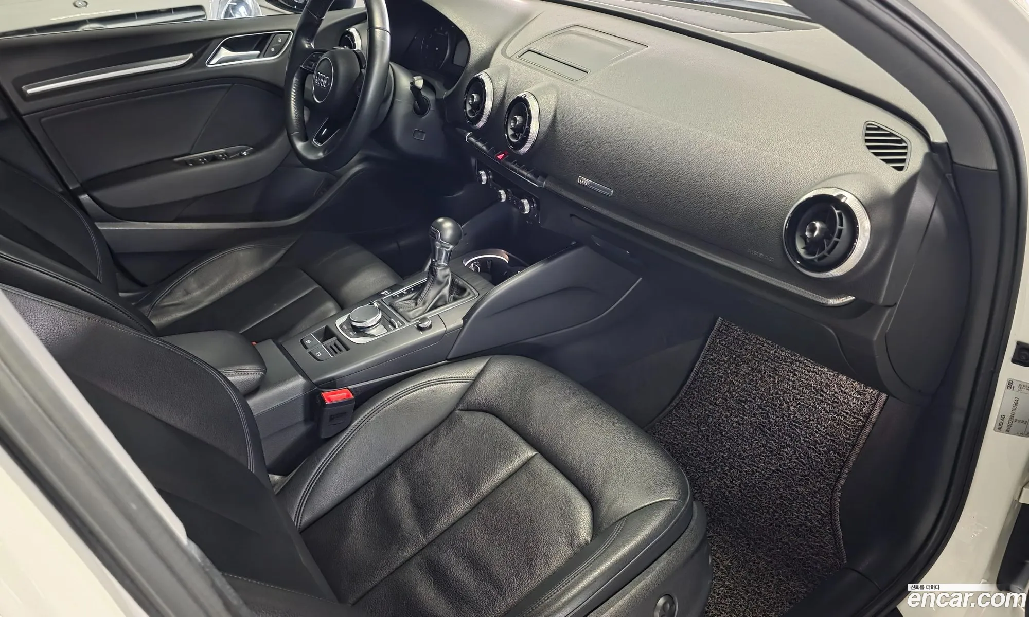 Audi A3 2018 — 12