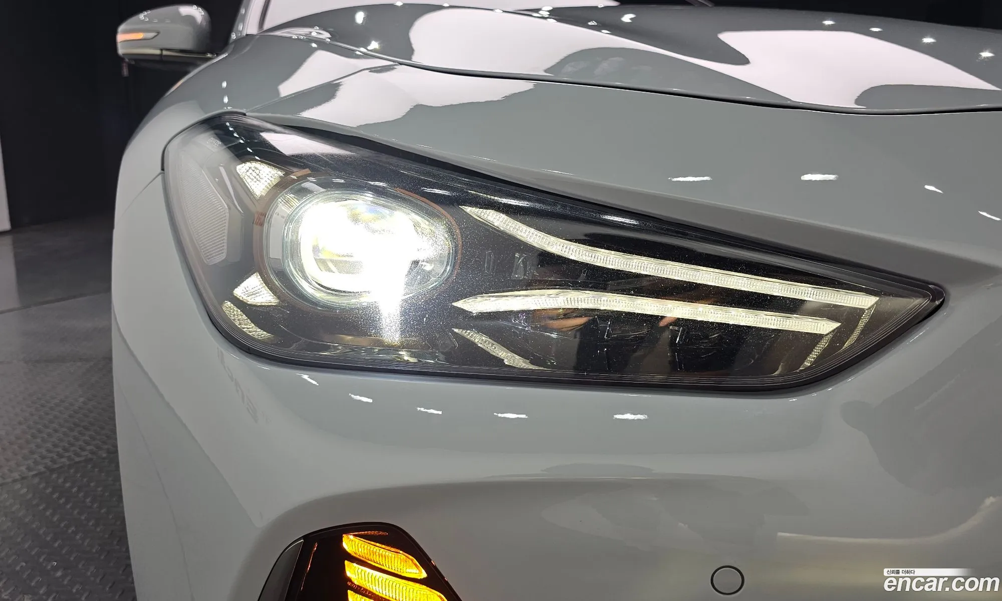 Genesis G70 2017 — 18