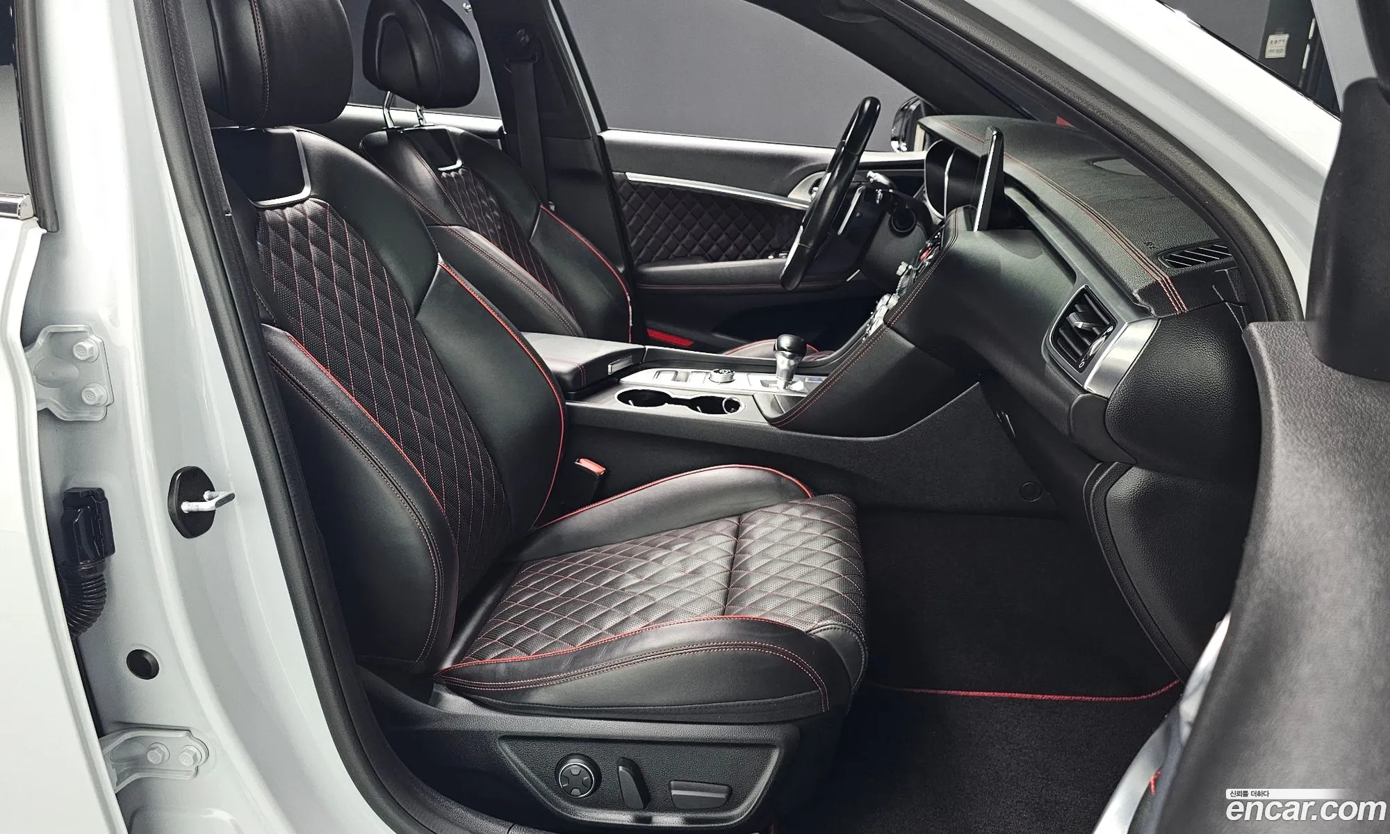 Genesis G70 2017 — 16