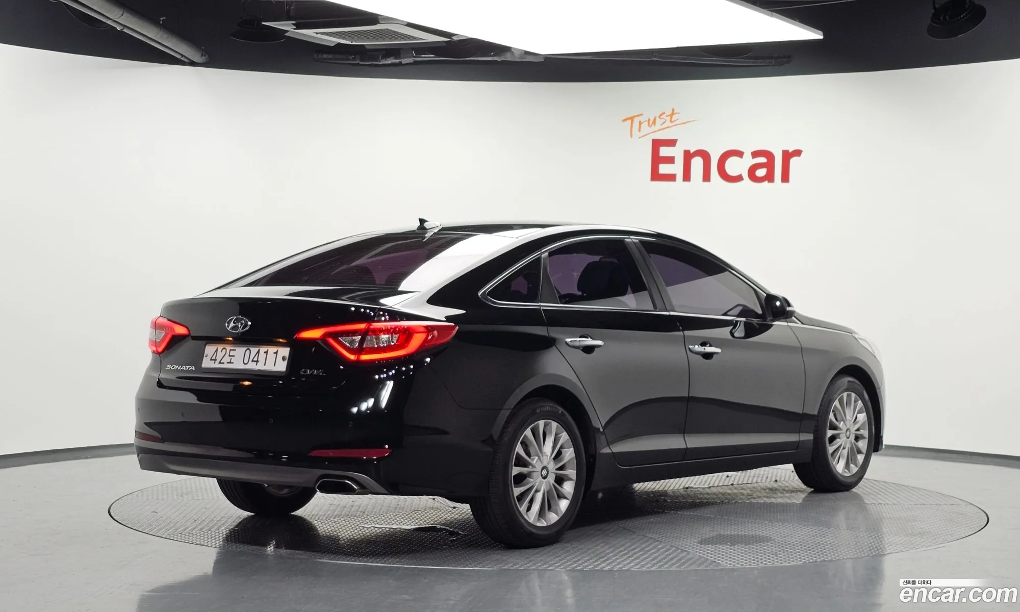 Hyundai LF Sonata 2016 KMHE341CBHA286817 — 20