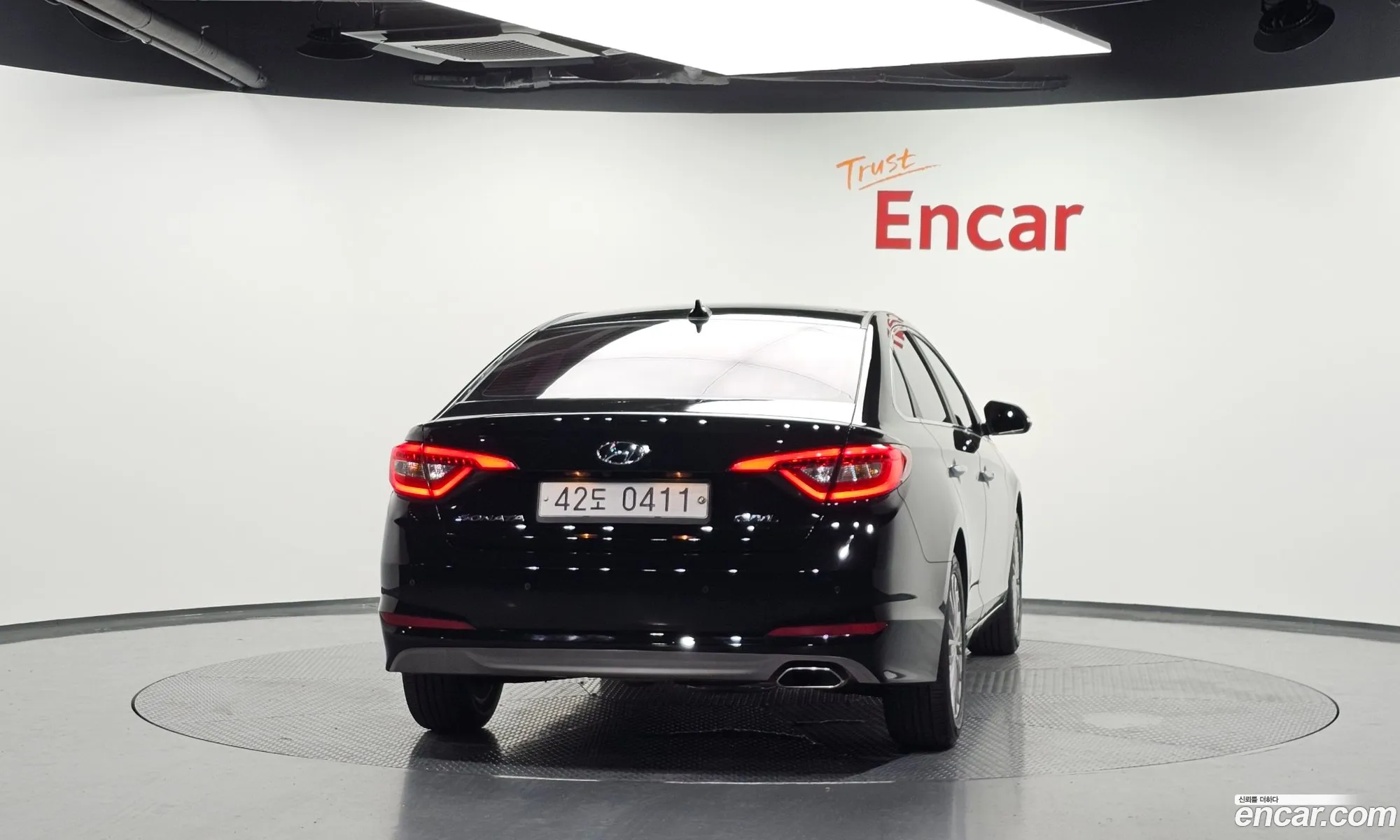 Hyundai LF Sonata 2016 KMHE341CBHA286817 — 8