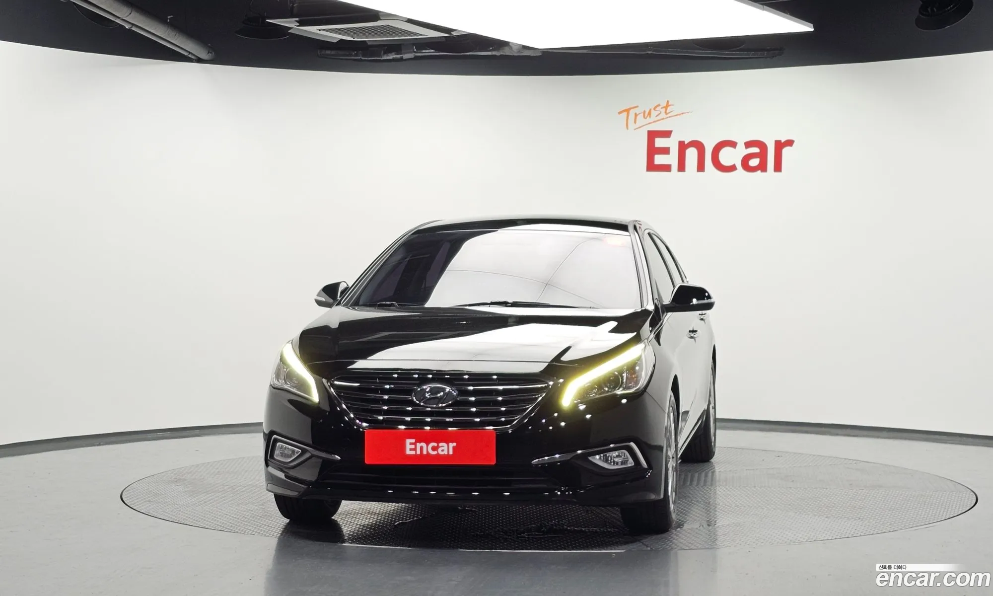 Hyundai LF Sonata 2016 KMHE341CBHA286817 — 18