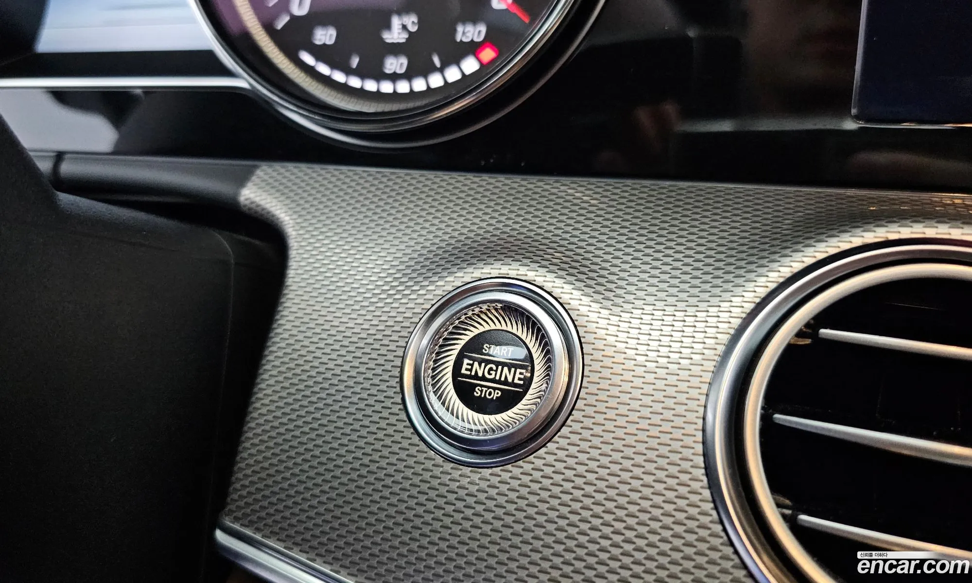 Mercedes-Benz E-Class W213 2018 — 25