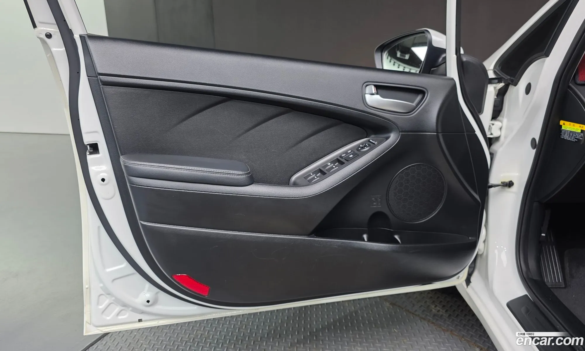 Kia K3 2015 KNAFK412BFA516450 — 12
