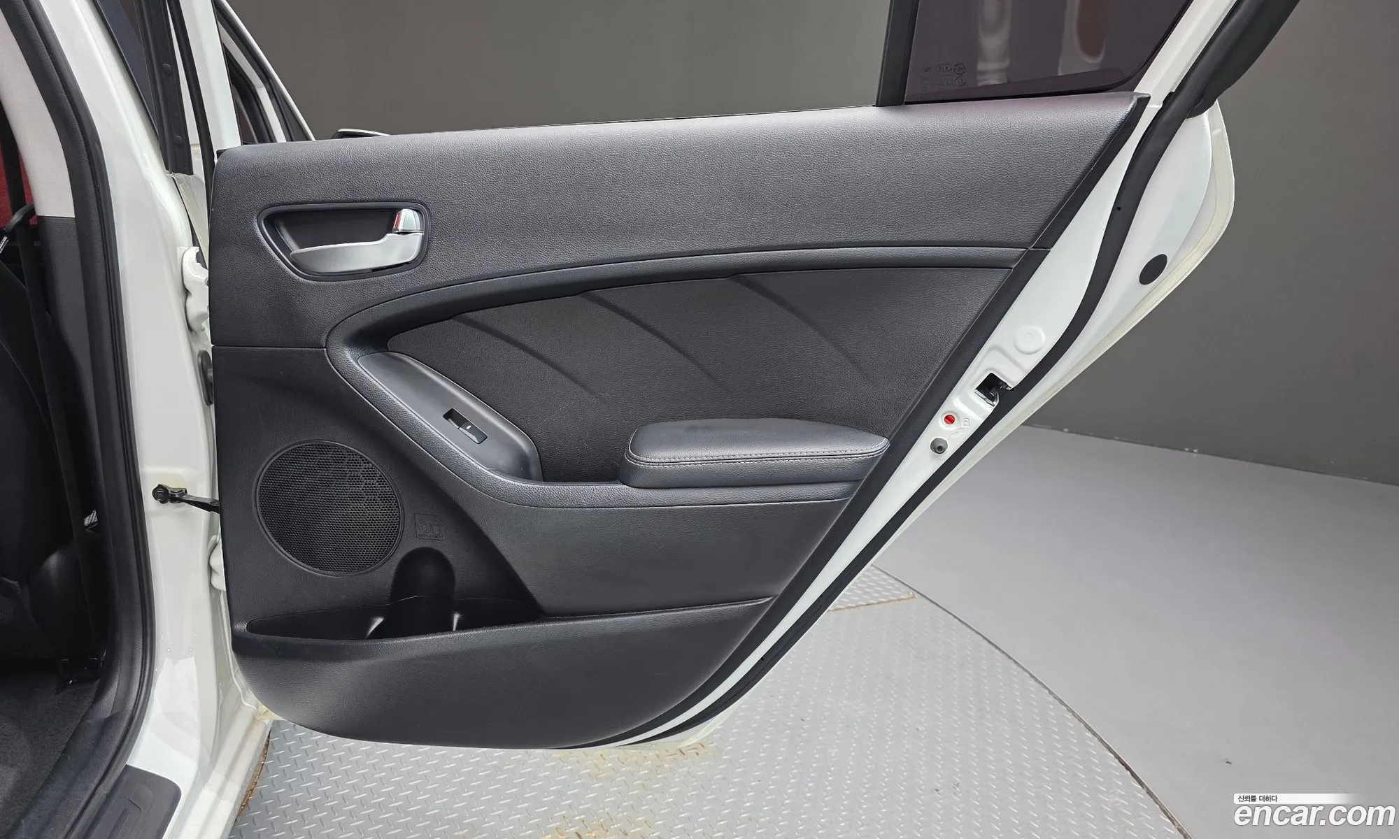 Kia K3 2015 KNAFK412BFA516450 — 10