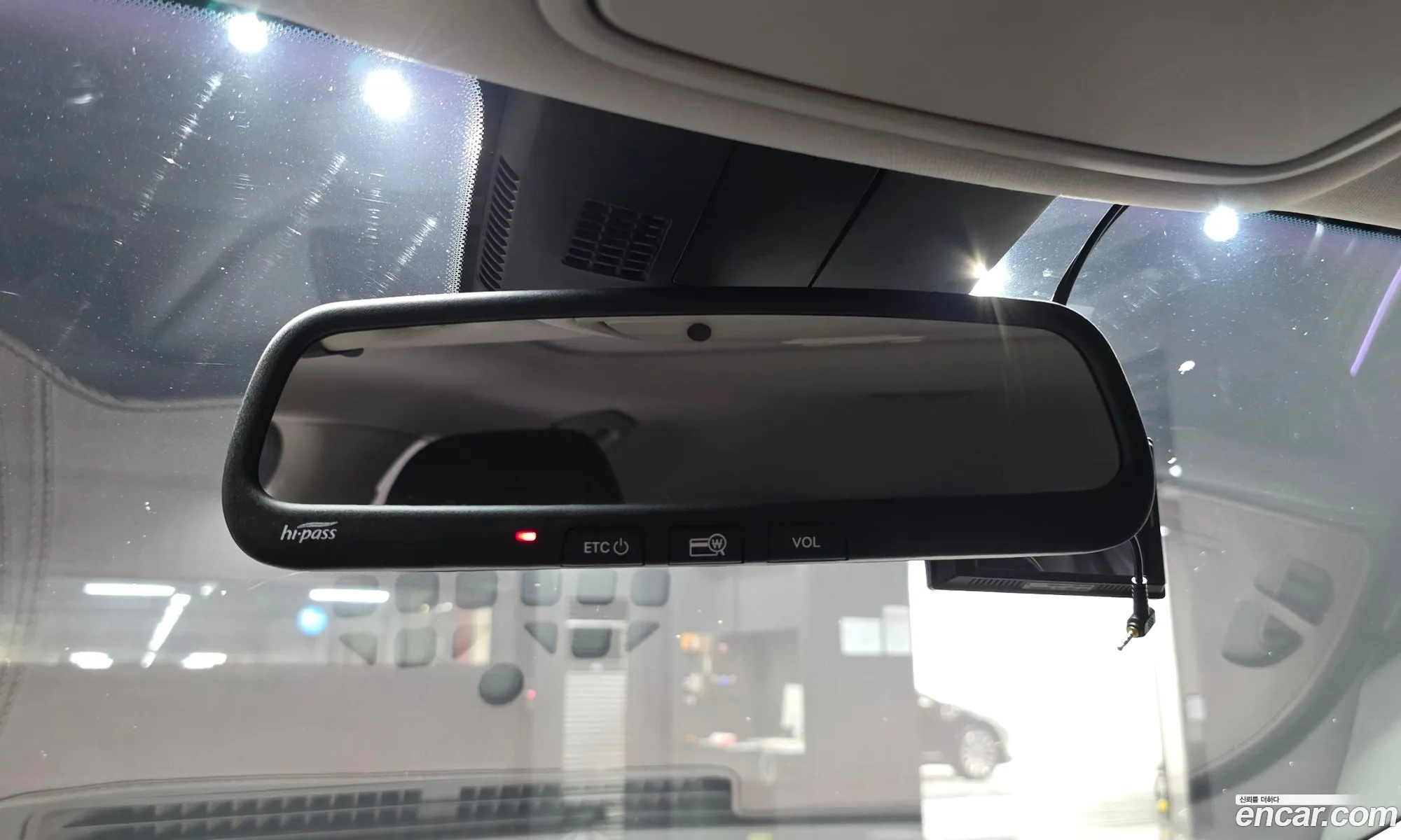 Kia Stinger 2017 KNAE351ABJS002222 — 5