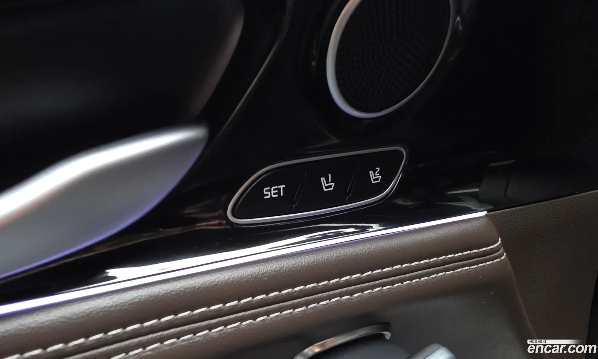 Kia Stinger 2017 KNAE351ABJS002222 — 16