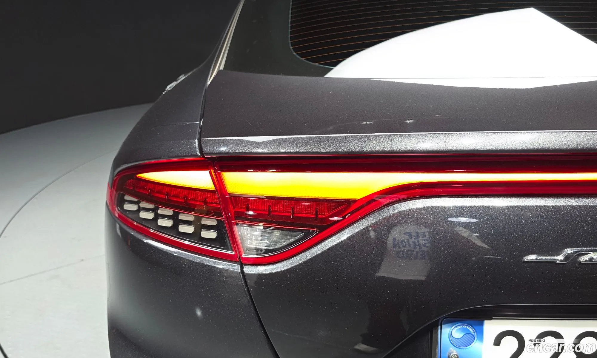 Kia Stinger 2017 KNAE351ABJS002222 — 25