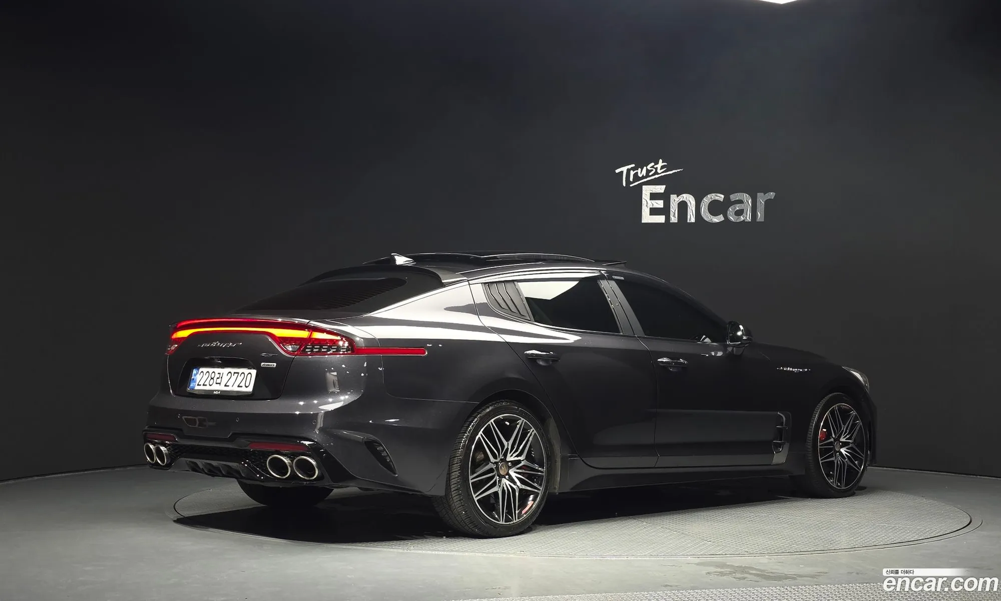 Kia Stinger 2017 KNAE351ABJS002222 — 6
