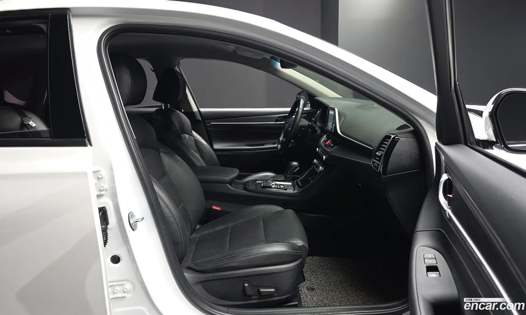 Hyundai Grandeur IG 2018 — 16