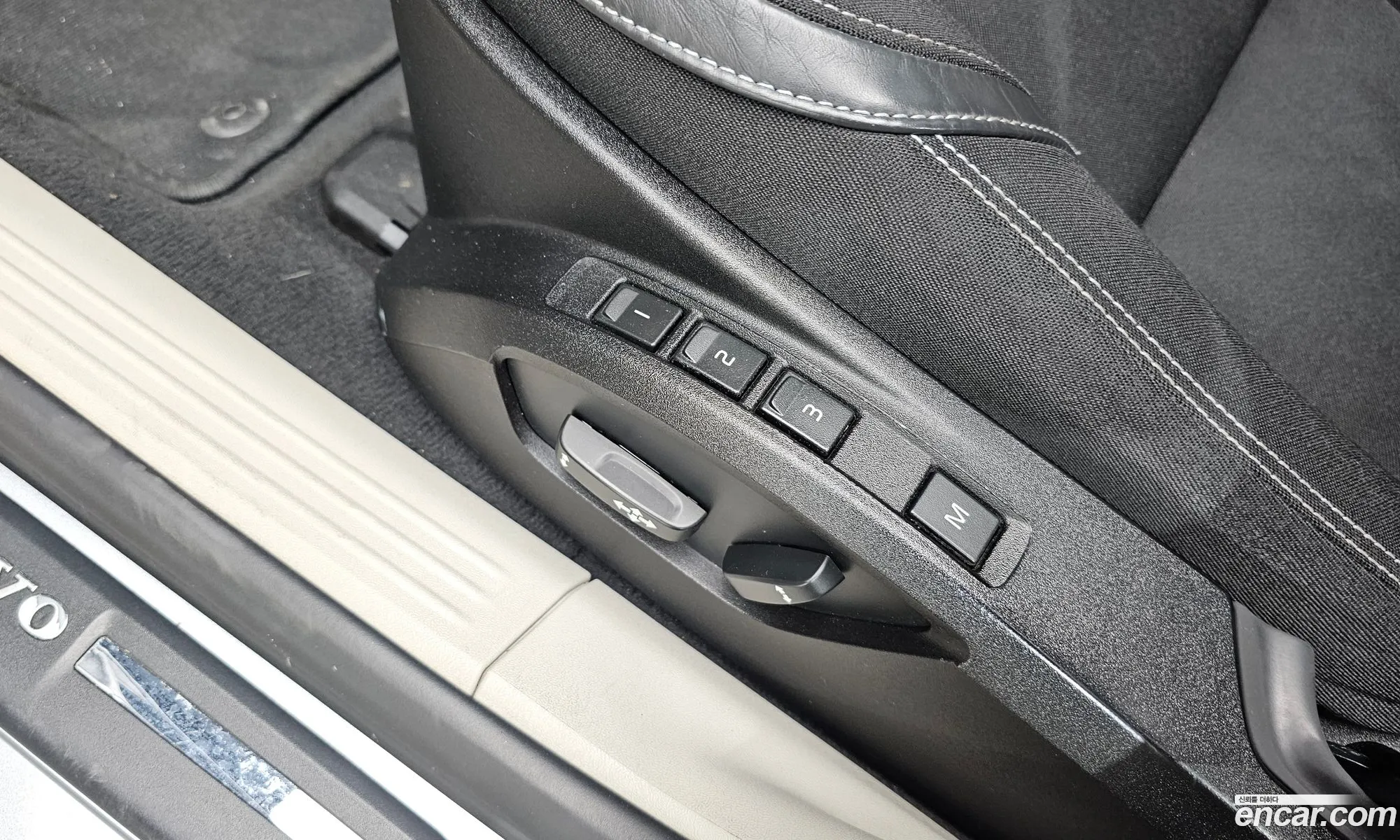 Volvo V40 2014 — 2