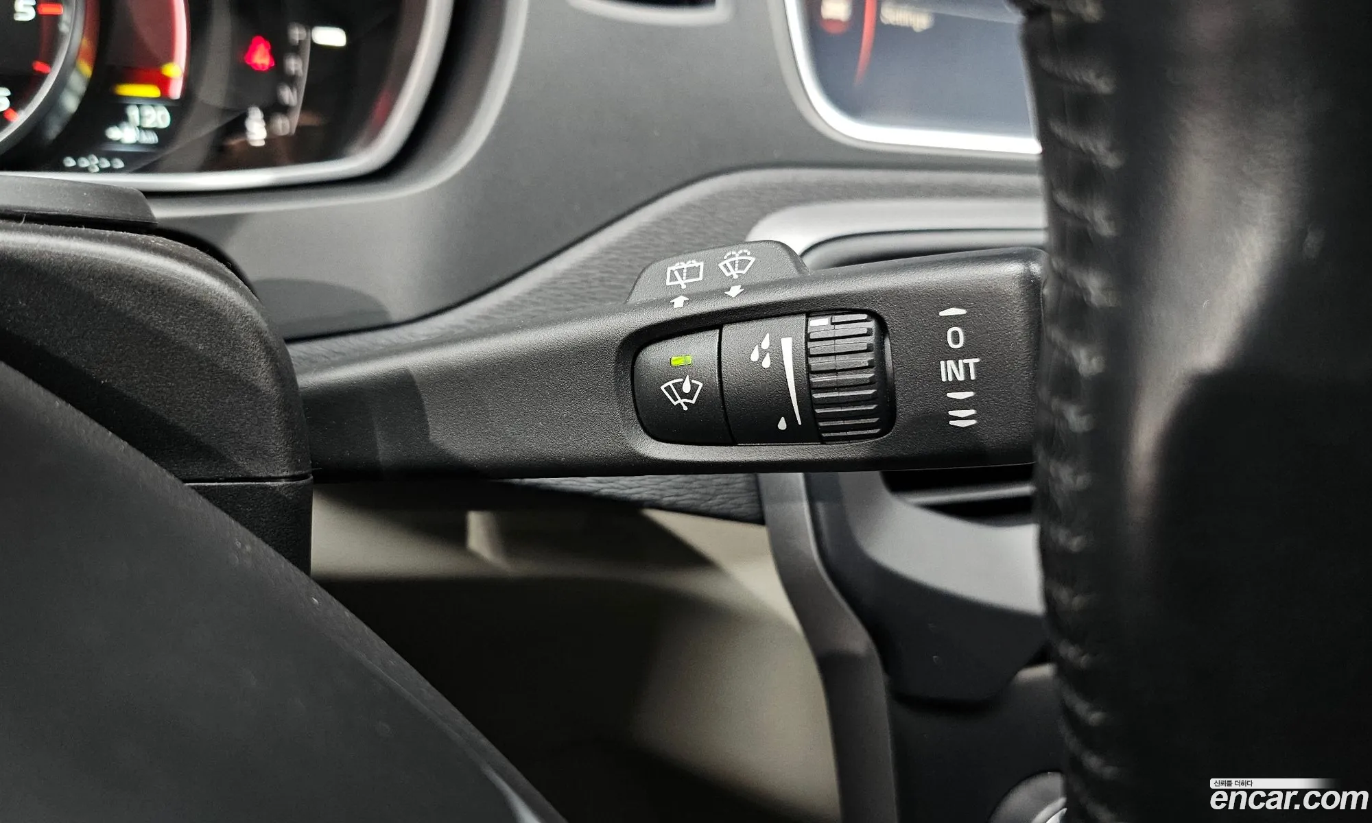 Volvo V40 2014 — 4