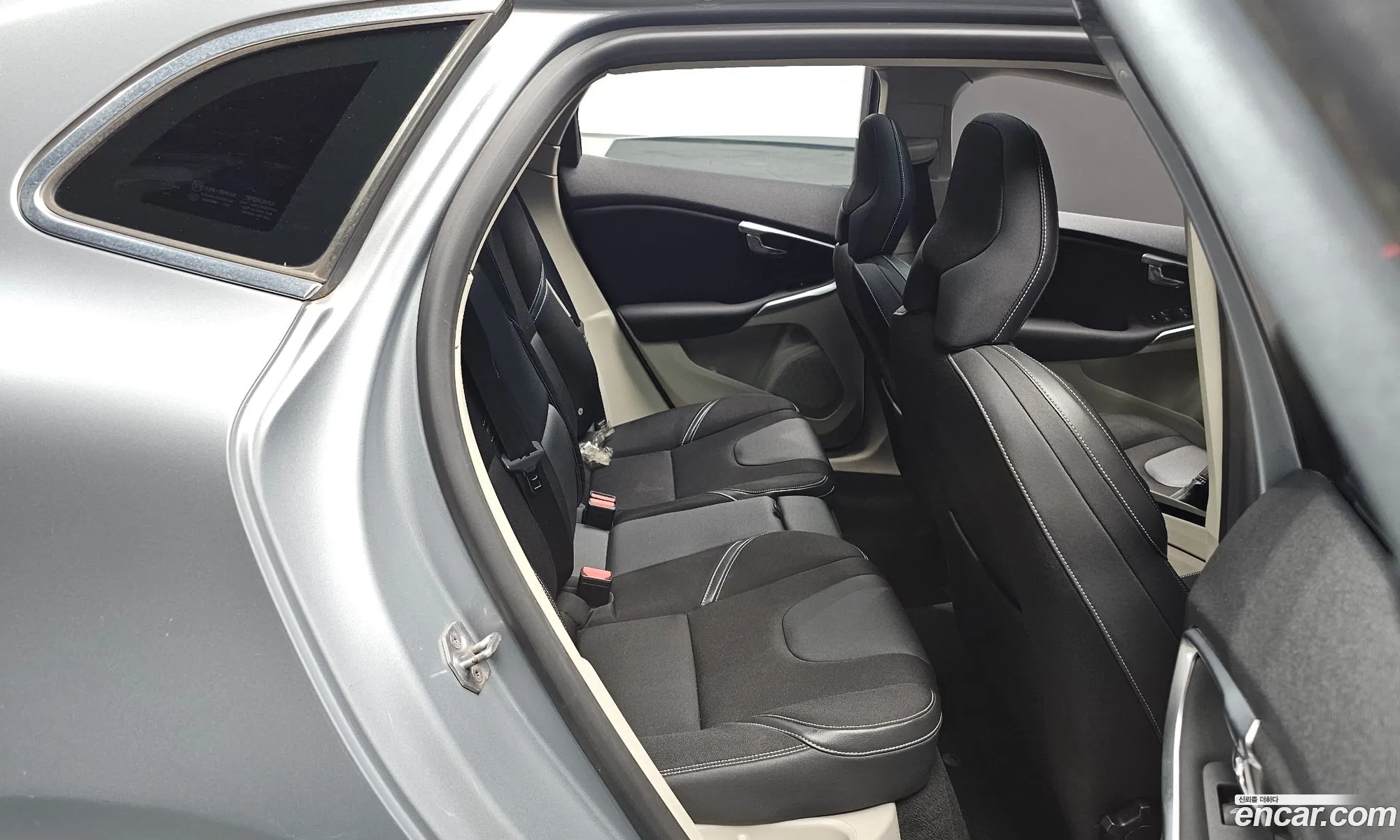 Volvo V40 2014 — 10