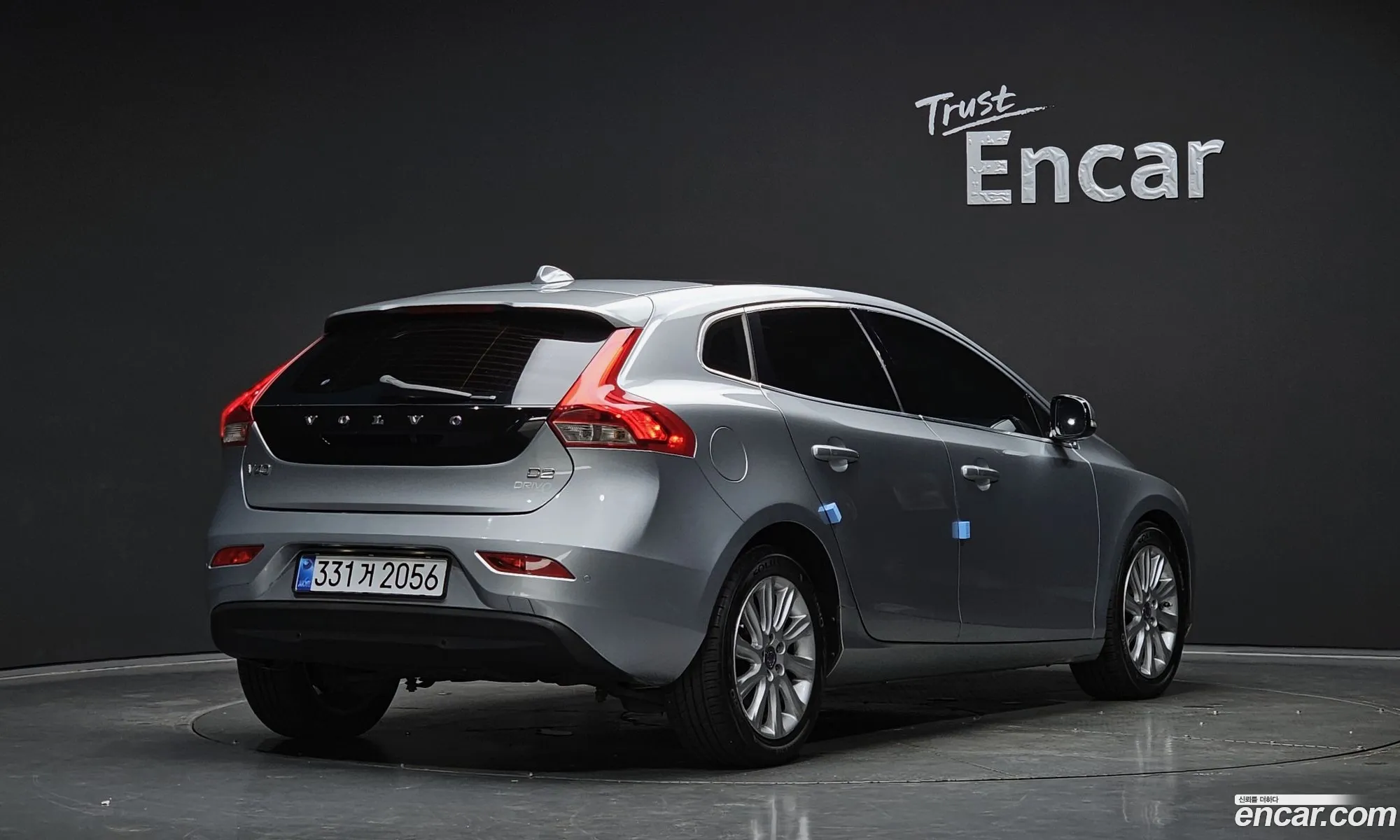 Volvo V40 2014 — 11