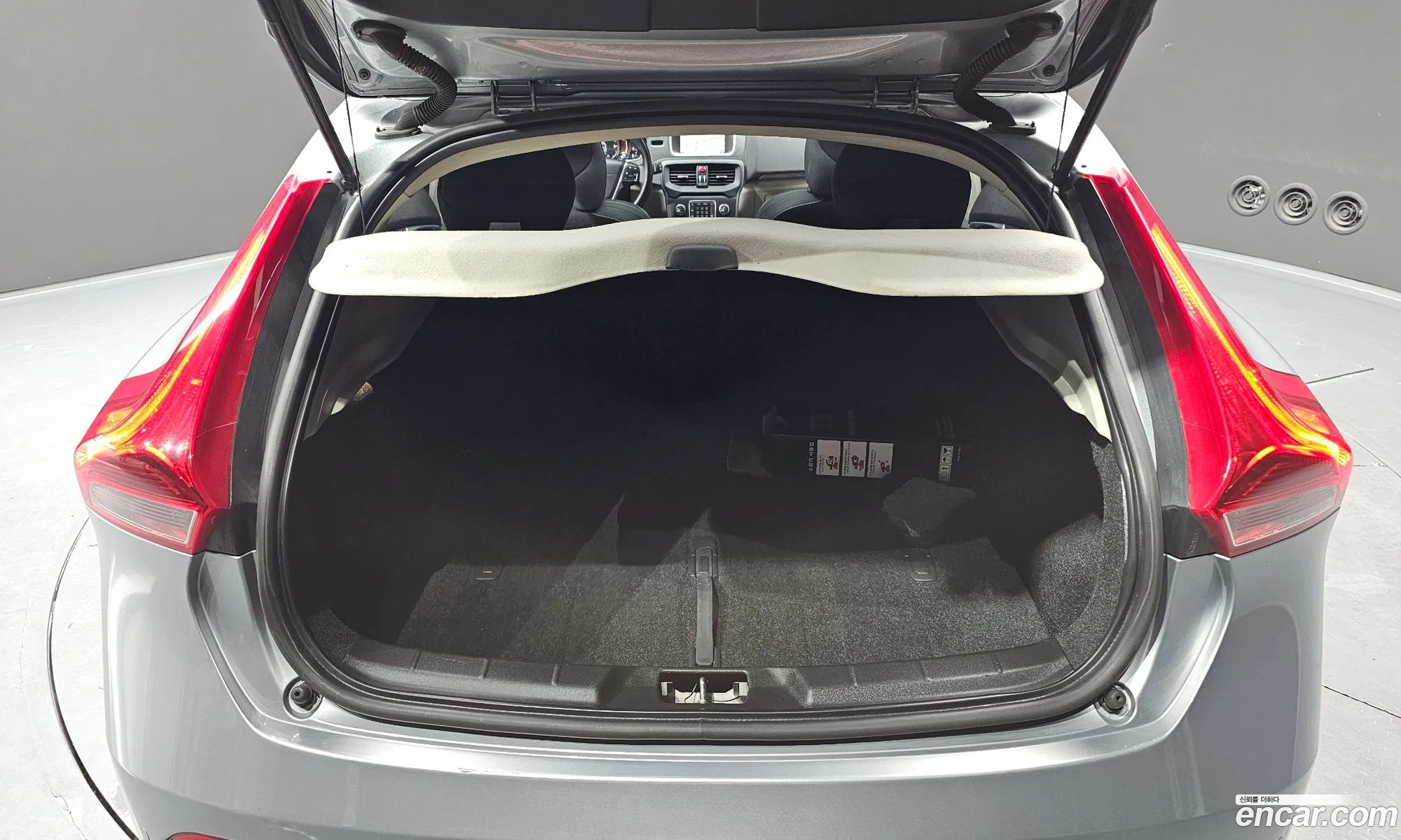 Volvo V40 2014 — 14