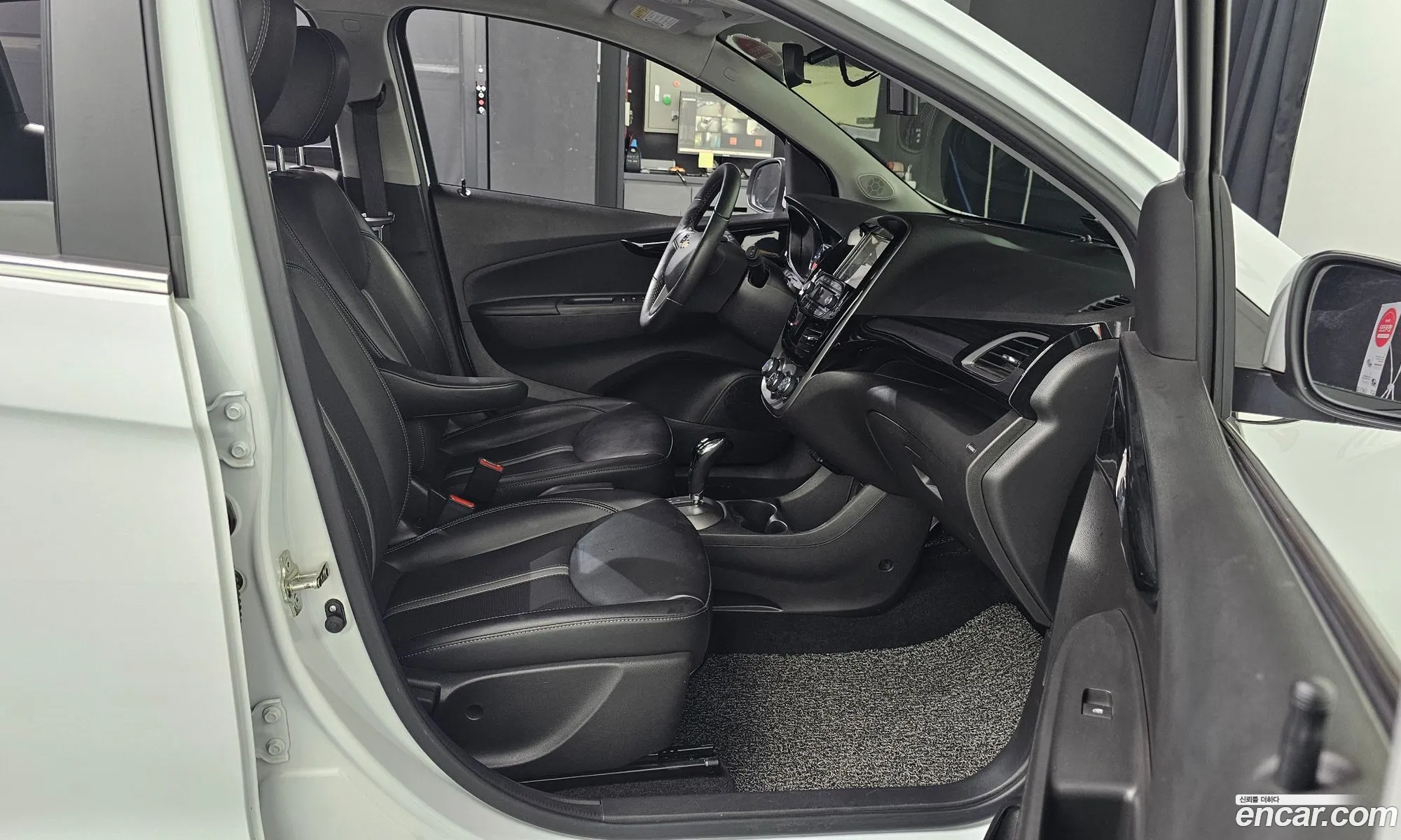 Chevrolet (GM Daewoo) Spark 2019 KLYDC487DKC232201 — 14