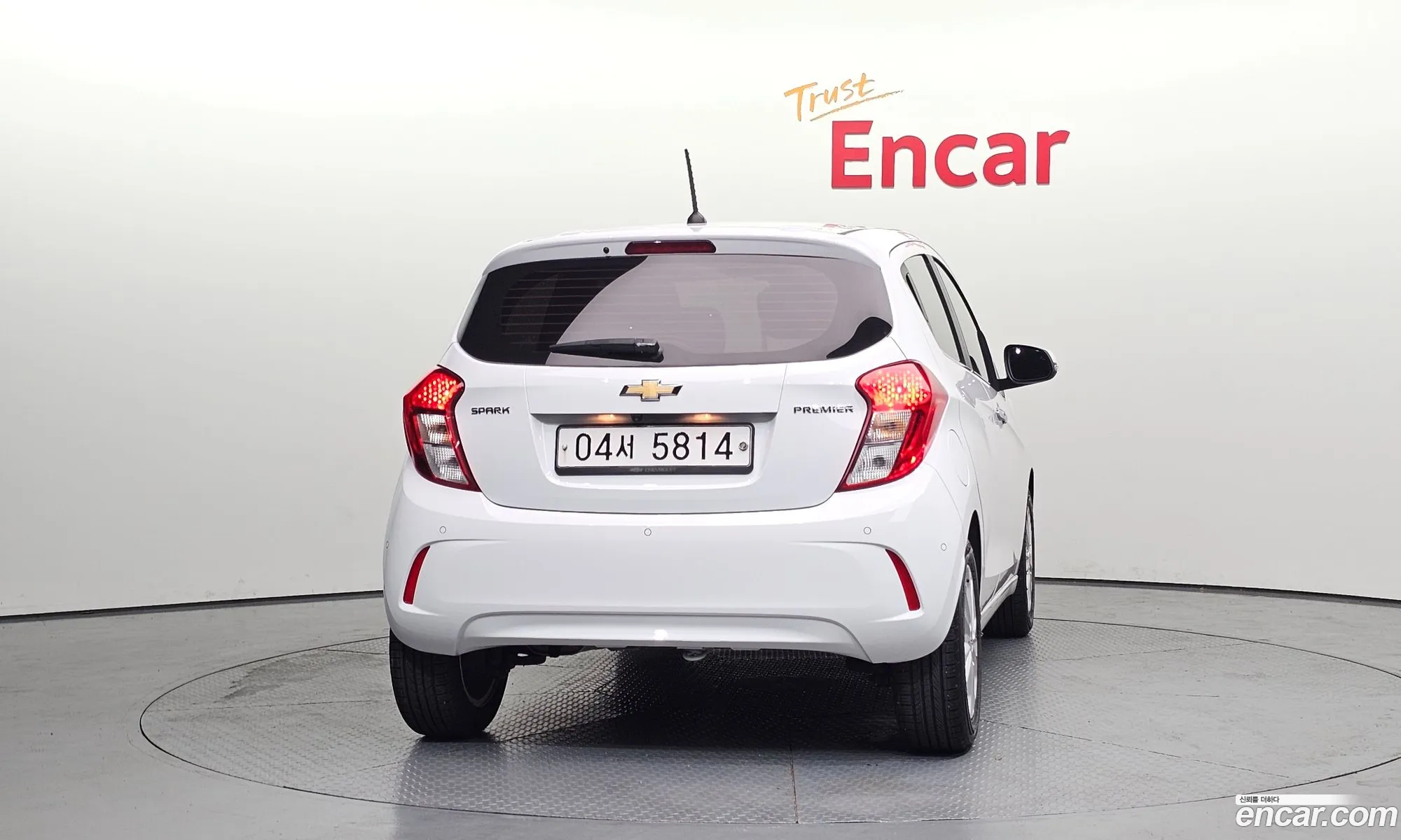 Chevrolet (GM Daewoo) Spark 2019 KLYDC487DKC232201 — 4