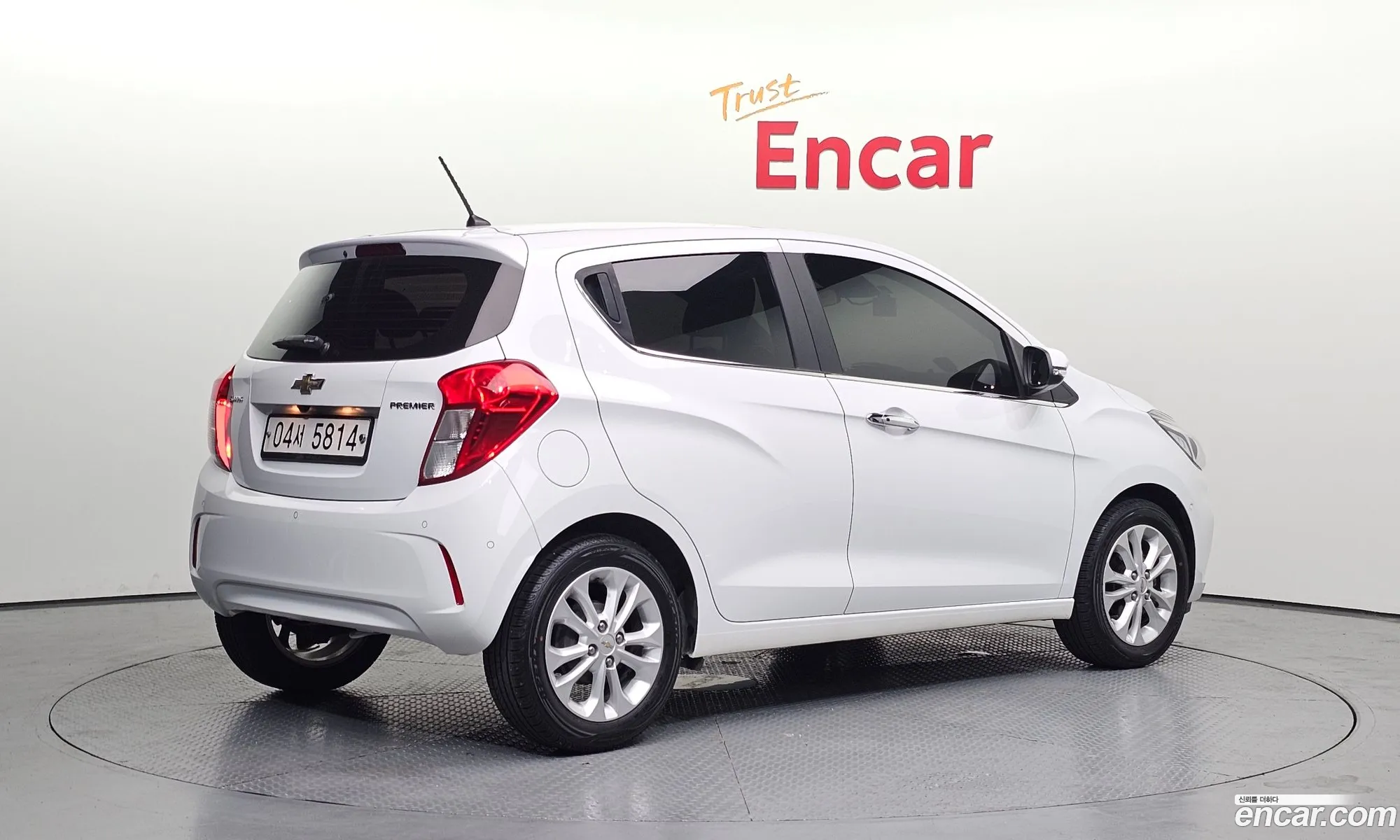 Chevrolet (GM Daewoo) Spark 2019 KLYDC487DKC232201 — 18